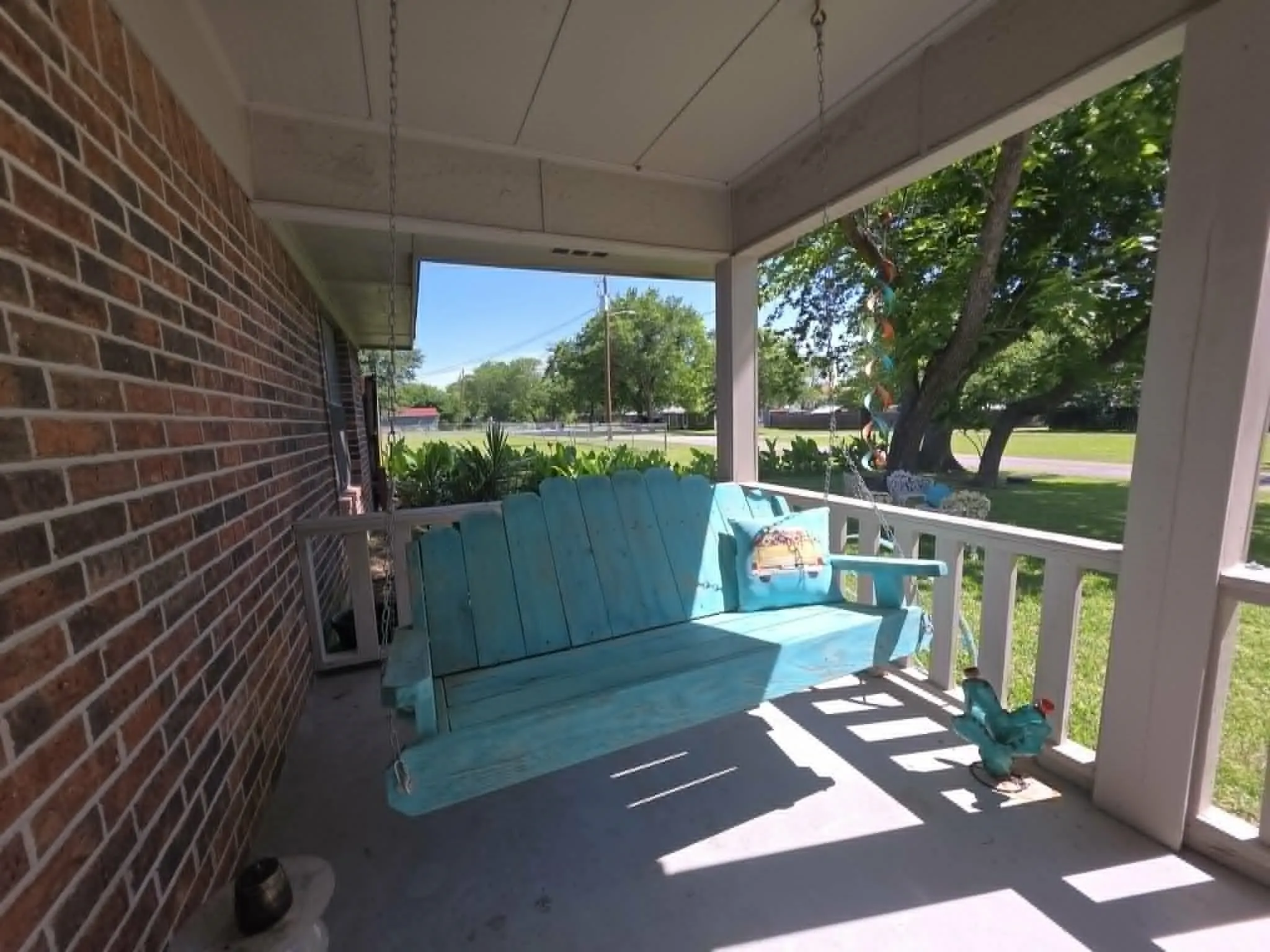 Single Family Residence For Sale in Freestone County , 900 S 8th Avenue, Teague, Texas 75860, 3 Bedroom, 2 Bathroom, Garage spaces, 1,556 Sqft, built in 1986, mls#21265323, Real Estate Agent in Teague, Homes For Sale in Freestone county, Homes For Sale in Teague, Realtor in Teague Texas, Real Estate Brokerage Independent Realty Texas, Luminita Cordes Realtor