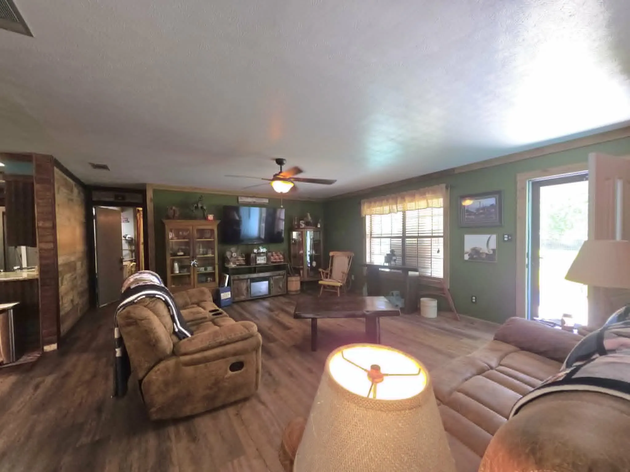 Single Family Residence For Sale in Freestone County , 900 S 8th Avenue, Teague, Texas 75860, 3 Bedroom, 2 Bathroom, Garage spaces, 1,556 Sqft, built in 1986, mls#21265323, Real Estate Agent in Teague, Homes For Sale in Freestone county, Homes For Sale in Teague, Realtor in Teague Texas, Real Estate Brokerage Independent Realty Texas, Luminita Cordes Realtor