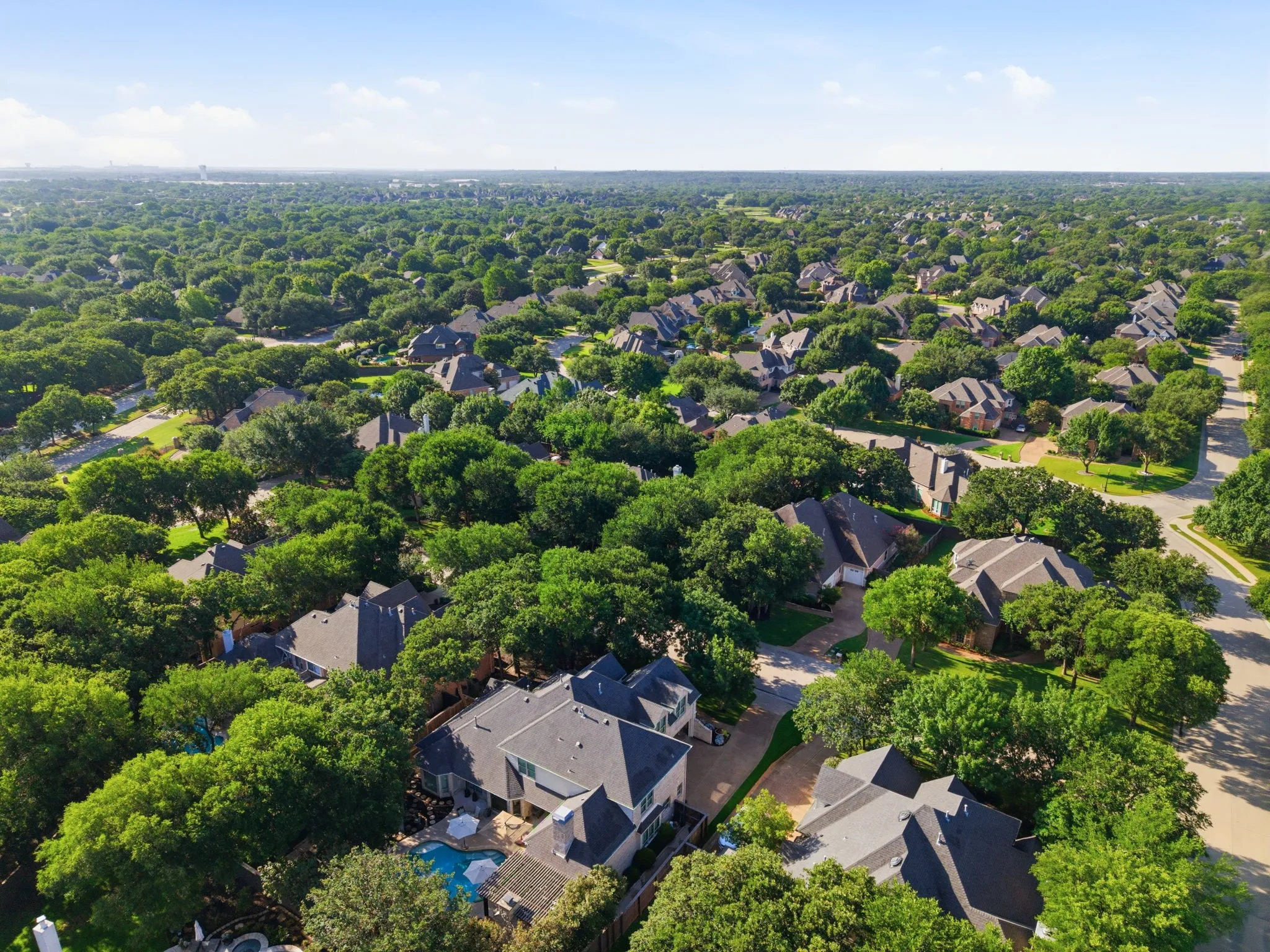 Single Family Residence For Sale in Tarrant County , 605 Blair Court, Southlake, Texas 76092, 4 Bedroom, 4 Bathroom, 3 Garage spaces, 4,030 Sqft, built in 1997, mls#21263761, Real Estate Agent in Southlake, Homes For Sale in Tarrant county, Homes For Sale in Southlake, Realtor in Southlake Texas, Real Estate Brokerage Independent Realty Texas, Luminita Cordes Realtor
