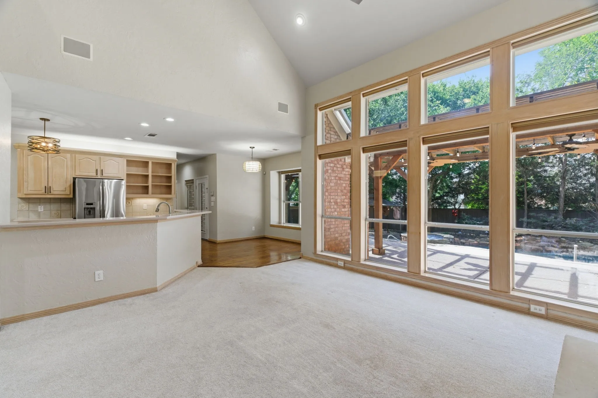 Single Family Residence For Sale in Tarrant County , 605 Blair Court, Southlake, Texas 76092, 4 Bedroom, 4 Bathroom, 3 Garage spaces, 4,030 Sqft, built in 1997, mls#21263761, Real Estate Agent in Southlake, Homes For Sale in Tarrant county, Homes For Sale in Southlake, Realtor in Southlake Texas, Real Estate Brokerage Independent Realty Texas, Luminita Cordes Realtor