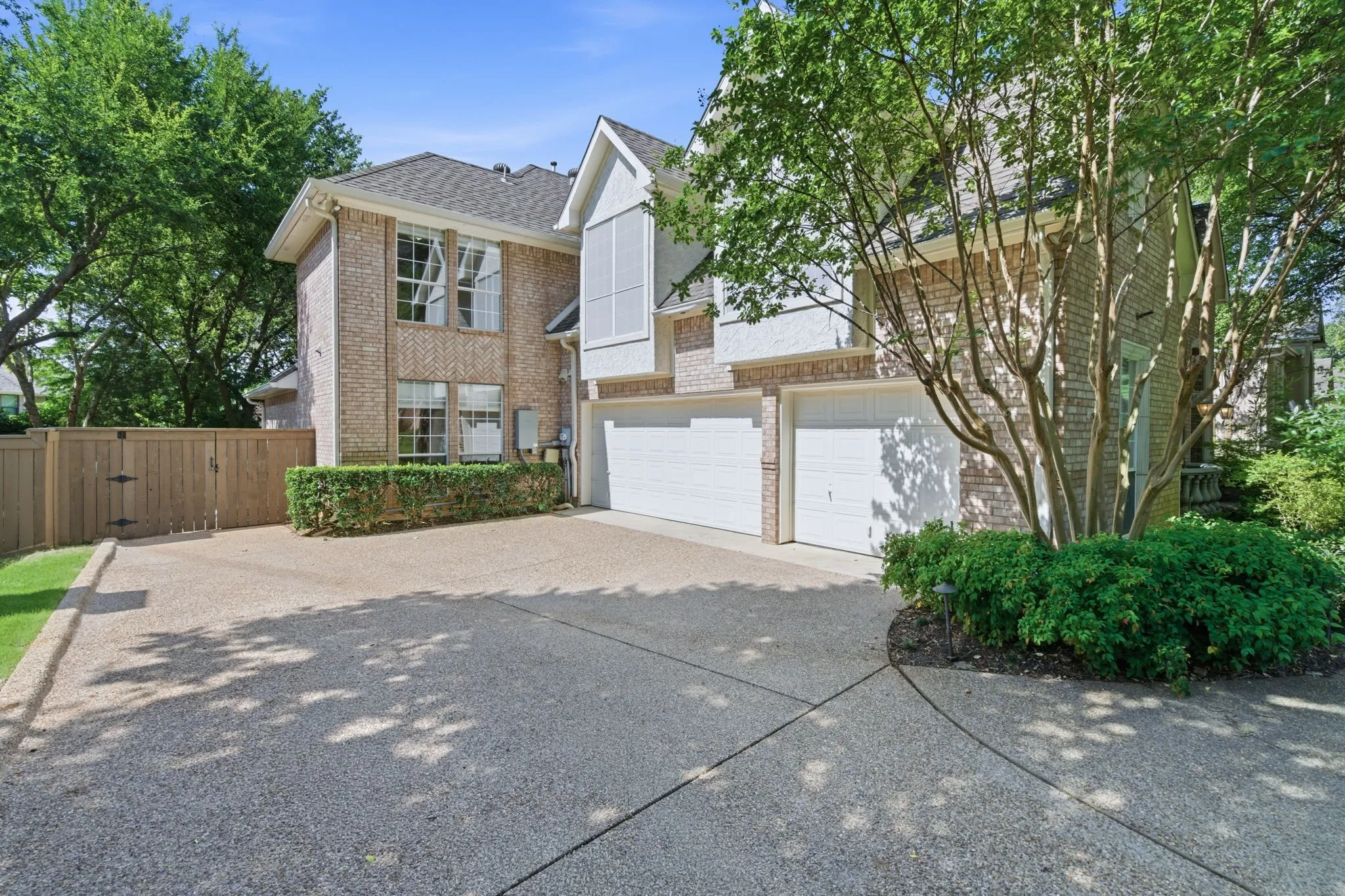 Single Family Residence For Sale in Tarrant County , 605 Blair Court, Southlake, Texas 76092, 4 Bedroom, 4 Bathroom, 3 Garage spaces, 4,030 Sqft, built in 1997, mls#21263761, Real Estate Agent in Southlake, Homes For Sale in Tarrant county, Homes For Sale in Southlake, Realtor in Southlake Texas, Real Estate Brokerage Independent Realty Texas, Luminita Cordes Realtor