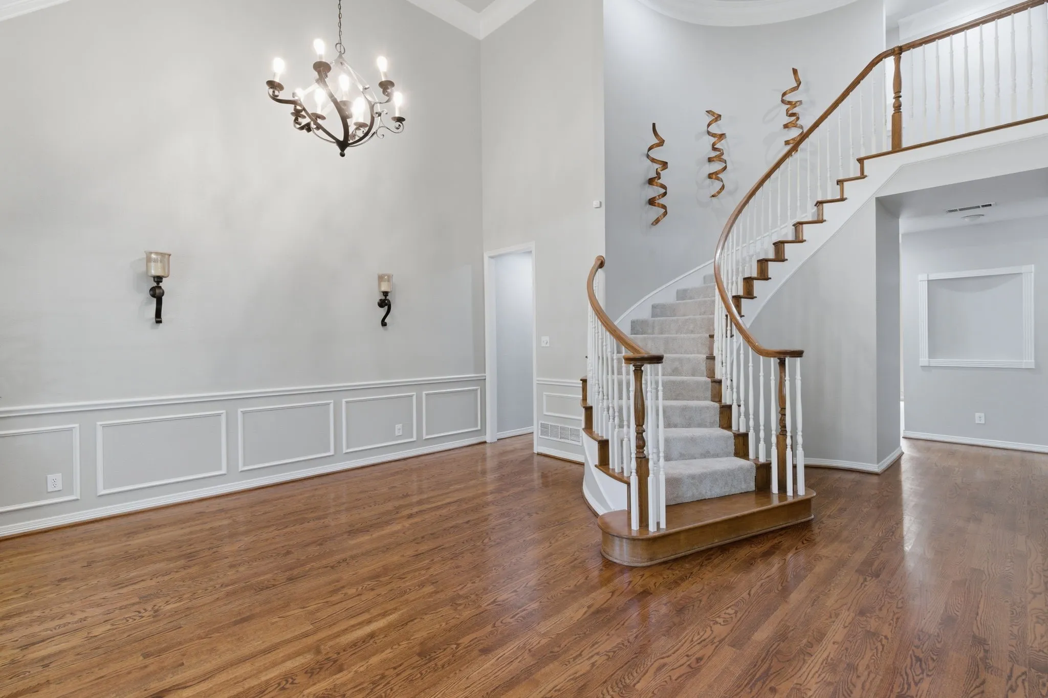 Single Family Residence For Sale in Tarrant County , 605 Blair Court, Southlake, Texas 76092, 4 Bedroom, 4 Bathroom, 3 Garage spaces, 4,030 Sqft, built in 1997, mls#21263761, Real Estate Agent in Southlake, Homes For Sale in Tarrant county, Homes For Sale in Southlake, Realtor in Southlake Texas, Real Estate Brokerage Independent Realty Texas, Luminita Cordes Realtor