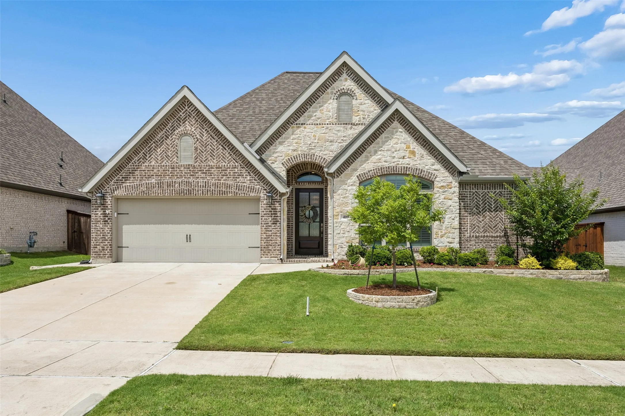 Single Family Residence For Sale in Collin County , 409 Calmwater Cove, Mc Kinney, Texas 75071, 4 Bedroom, 4 Bathroom, 3 Garage spaces, 2,930 Sqft, built in 2021, mls#21265345, Real Estate Agent in Mc Kinney, Homes For Sale in Collin county, Homes For Sale in Mc Kinney, Realtor in Mc Kinney Texas, Real Estate Brokerage Independent Realty Texas, Luminita Cordes Realtor