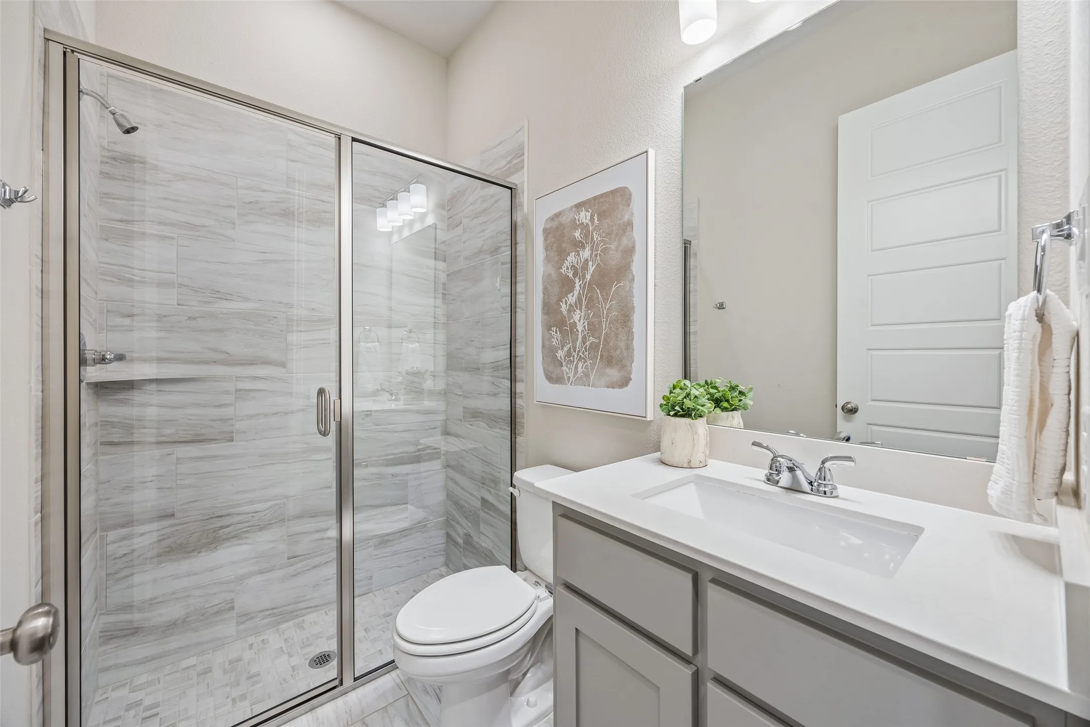 Single Family Residence For Sale in Collin County , 409 Calmwater Cove, Mc Kinney, Texas 75071, 4 Bedroom, 4 Bathroom, 3 Garage spaces, 2,930 Sqft, built in 2021, mls#21265345, Real Estate Agent in Mc Kinney, Homes For Sale in Collin county, Homes For Sale in Mc Kinney, Realtor in Mc Kinney Texas, Real Estate Brokerage Independent Realty Texas, Luminita Cordes Realtor