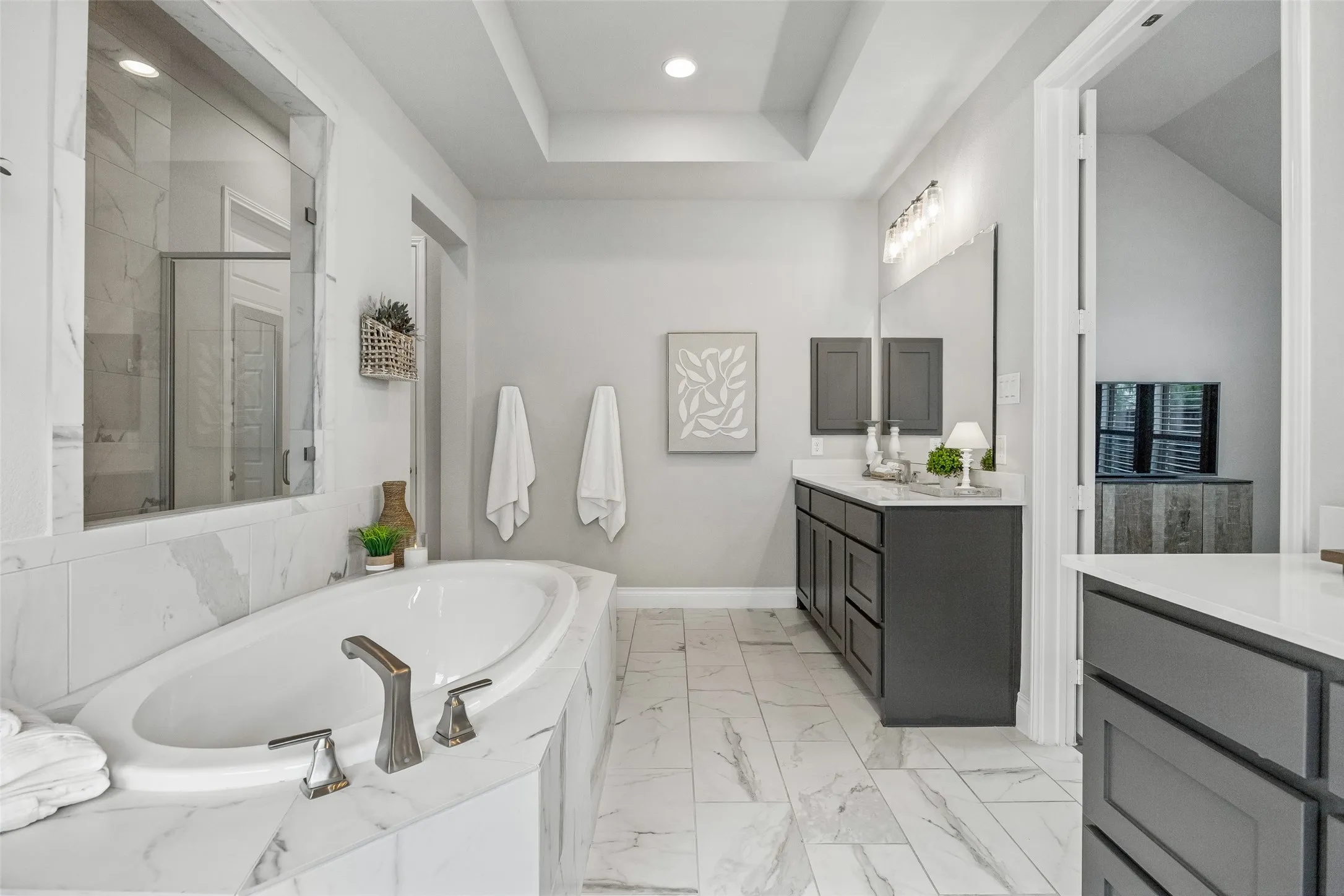 Single Family Residence For Sale in Collin County , 409 Calmwater Cove, Mc Kinney, Texas 75071, 4 Bedroom, 4 Bathroom, 3 Garage spaces, 2,930 Sqft, built in 2021, mls#21265345, Real Estate Agent in Mc Kinney, Homes For Sale in Collin county, Homes For Sale in Mc Kinney, Realtor in Mc Kinney Texas, Real Estate Brokerage Independent Realty Texas, Luminita Cordes Realtor