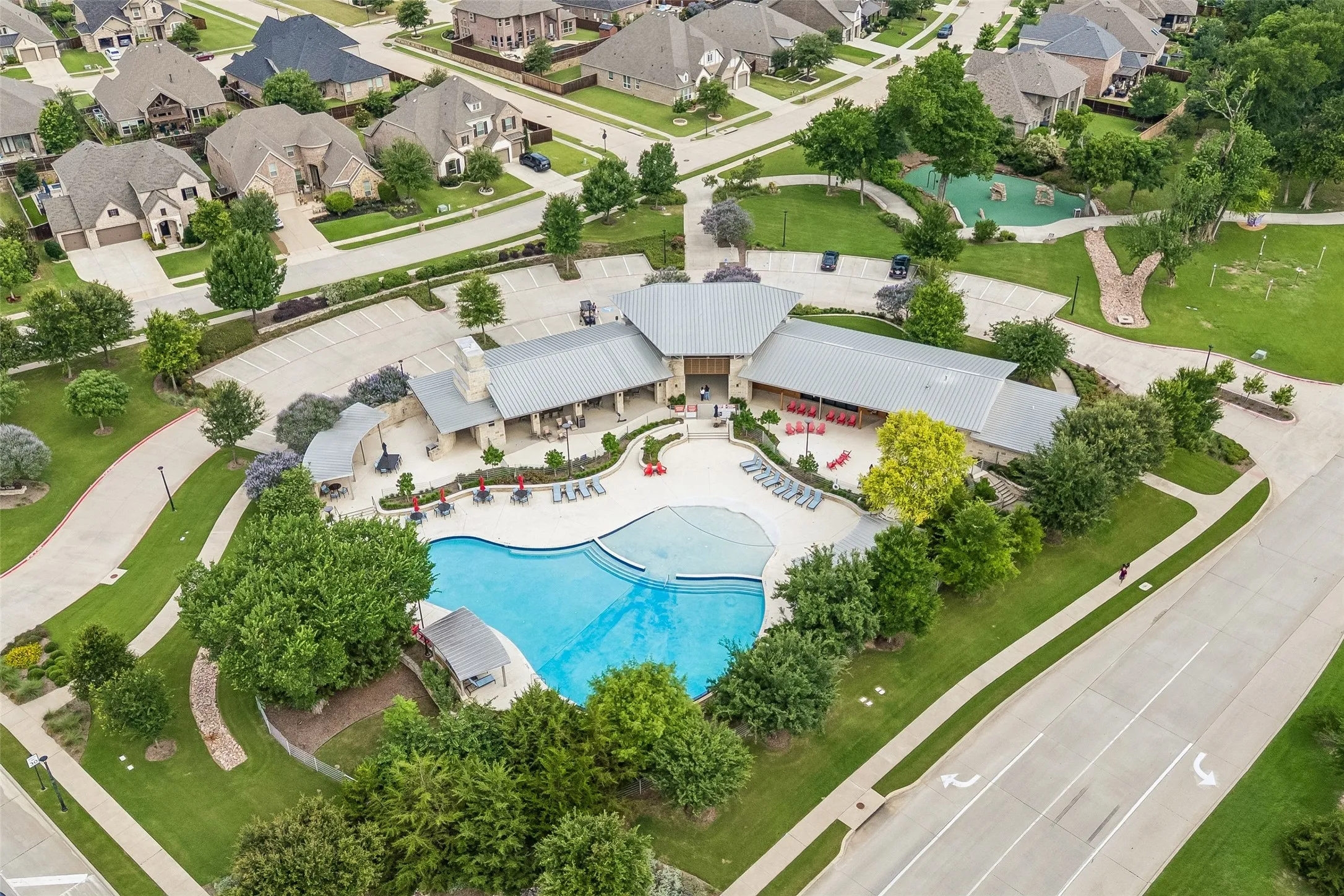 Single Family Residence For Sale in Collin County , 409 Calmwater Cove, Mc Kinney, Texas 75071, 4 Bedroom, 4 Bathroom, 3 Garage spaces, 2,930 Sqft, built in 2021, mls#21265345, Real Estate Agent in Mc Kinney, Homes For Sale in Collin county, Homes For Sale in Mc Kinney, Realtor in Mc Kinney Texas, Real Estate Brokerage Independent Realty Texas, Luminita Cordes Realtor
