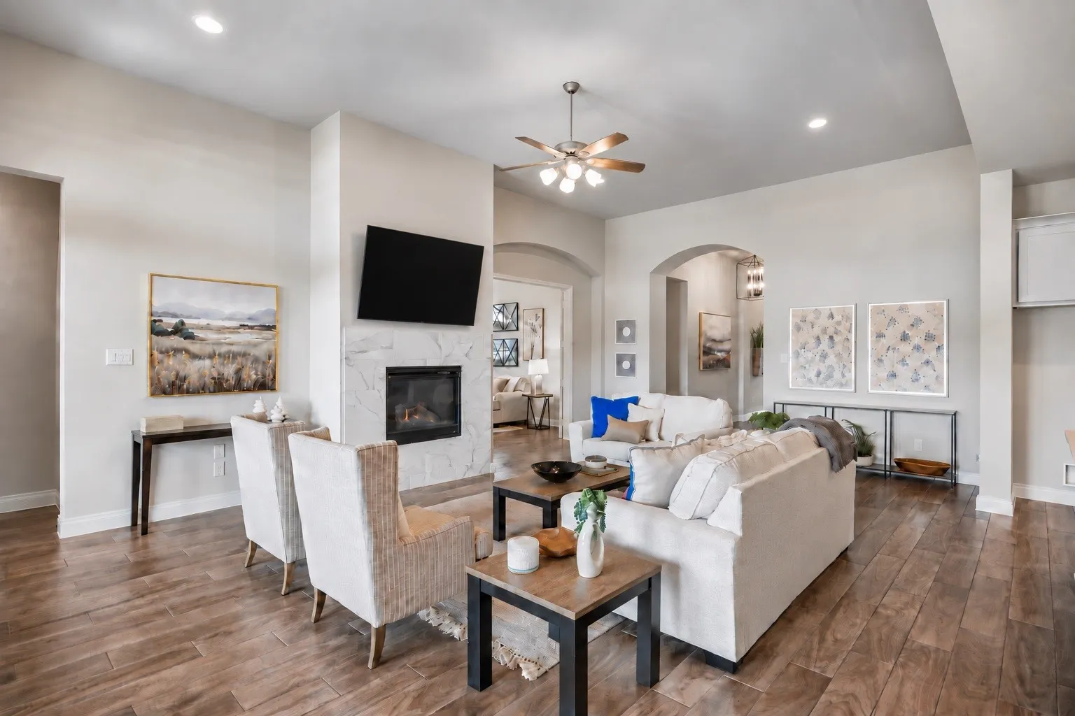 Single Family Residence For Sale in Collin County , 409 Calmwater Cove, Mc Kinney, Texas 75071, 4 Bedroom, 4 Bathroom, 3 Garage spaces, 2,930 Sqft, built in 2021, mls#21265345, Real Estate Agent in Mc Kinney, Homes For Sale in Collin county, Homes For Sale in Mc Kinney, Realtor in Mc Kinney Texas, Real Estate Brokerage Independent Realty Texas, Luminita Cordes Realtor