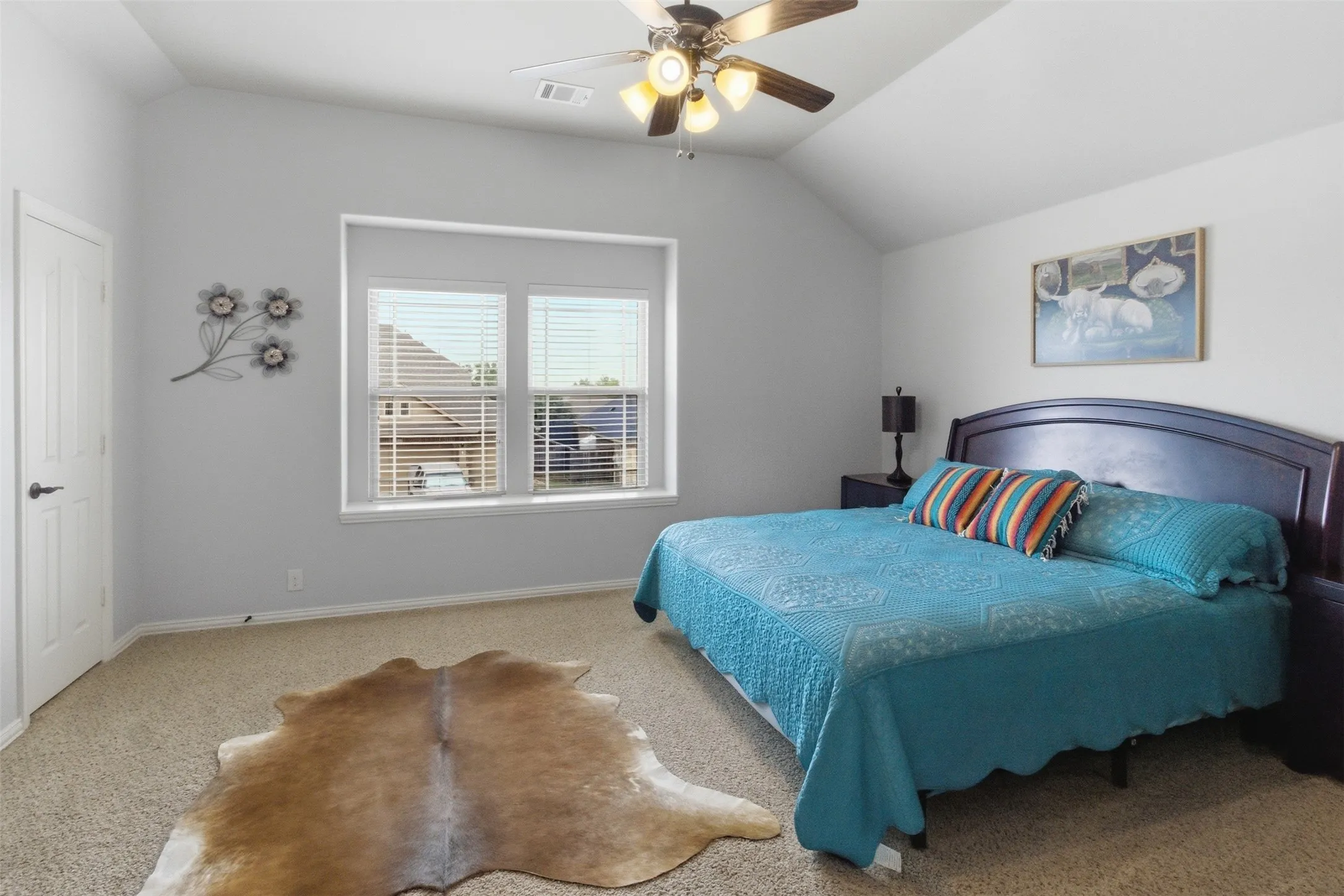 Single Family Residence For Sale in Denton County , 8100 Canyon Drive, Aubrey, Texas 76227, 5 Bedroom, 3 Bathroom, 2 Garage spaces, 3,283 Sqft, built in 2015, mls#21265350, Real Estate Agent in Aubrey, Homes For Sale in Denton county, Homes For Sale in Aubrey, Realtor in Aubrey Texas, Real Estate Brokerage Independent Realty Texas, Luminita Cordes Realtor