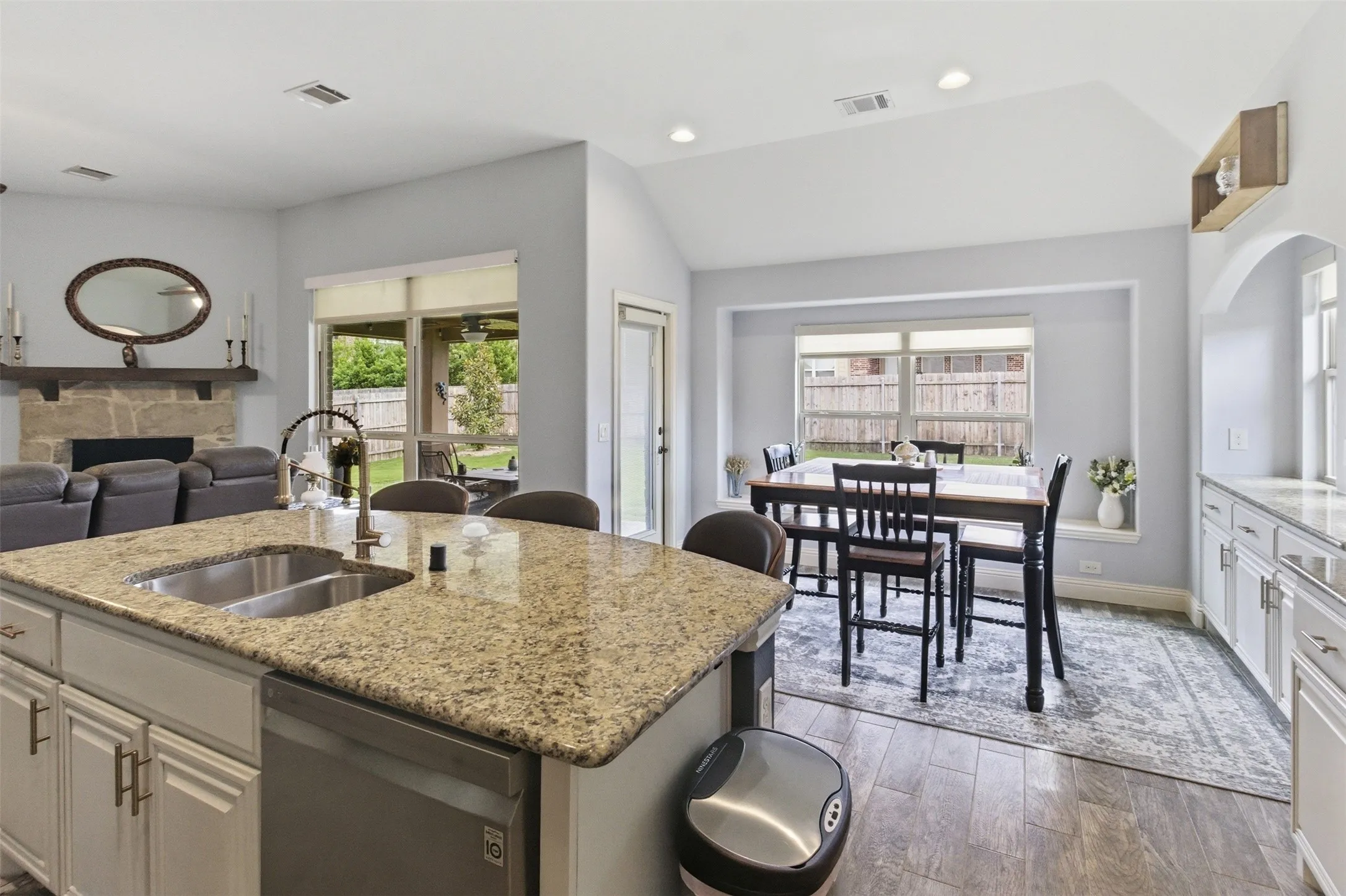 Single Family Residence For Sale in Denton County , 8100 Canyon Drive, Aubrey, Texas 76227, 5 Bedroom, 3 Bathroom, 2 Garage spaces, 3,283 Sqft, built in 2015, mls#21265350, Real Estate Agent in Aubrey, Homes For Sale in Denton county, Homes For Sale in Aubrey, Realtor in Aubrey Texas, Real Estate Brokerage Independent Realty Texas, Luminita Cordes Realtor