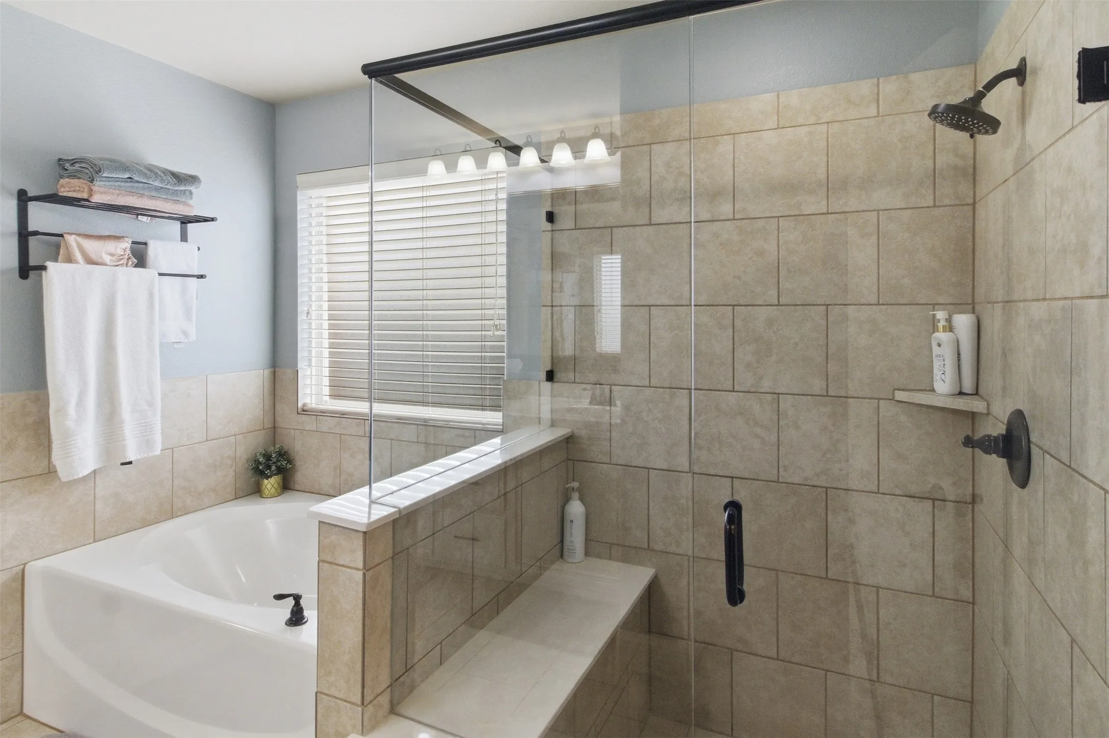 Single Family Residence For Sale in Denton County , 8100 Canyon Drive, Aubrey, Texas 76227, 5 Bedroom, 3 Bathroom, 2 Garage spaces, 3,283 Sqft, built in 2015, mls#21265350, Real Estate Agent in Aubrey, Homes For Sale in Denton county, Homes For Sale in Aubrey, Realtor in Aubrey Texas, Real Estate Brokerage Independent Realty Texas, Luminita Cordes Realtor