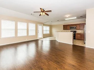 Single Family Residence For Rent in Denton County , 1808 Morning Dove, Aubrey, Texas 76227, 3 Bedrooms, 2 Bathrooms, 2 Garage spaces, 1,556 Sqft, built in 2008, Price $1,895, mls#21265372, Real Estate Agent in Aubrey, Homes For Rent in Denton county, Homes For Rent in Aubrey, Realtor in Aubrey Texas, Real Estate Brokerage Independent Realty Texas, Luminita Cordes Realtor