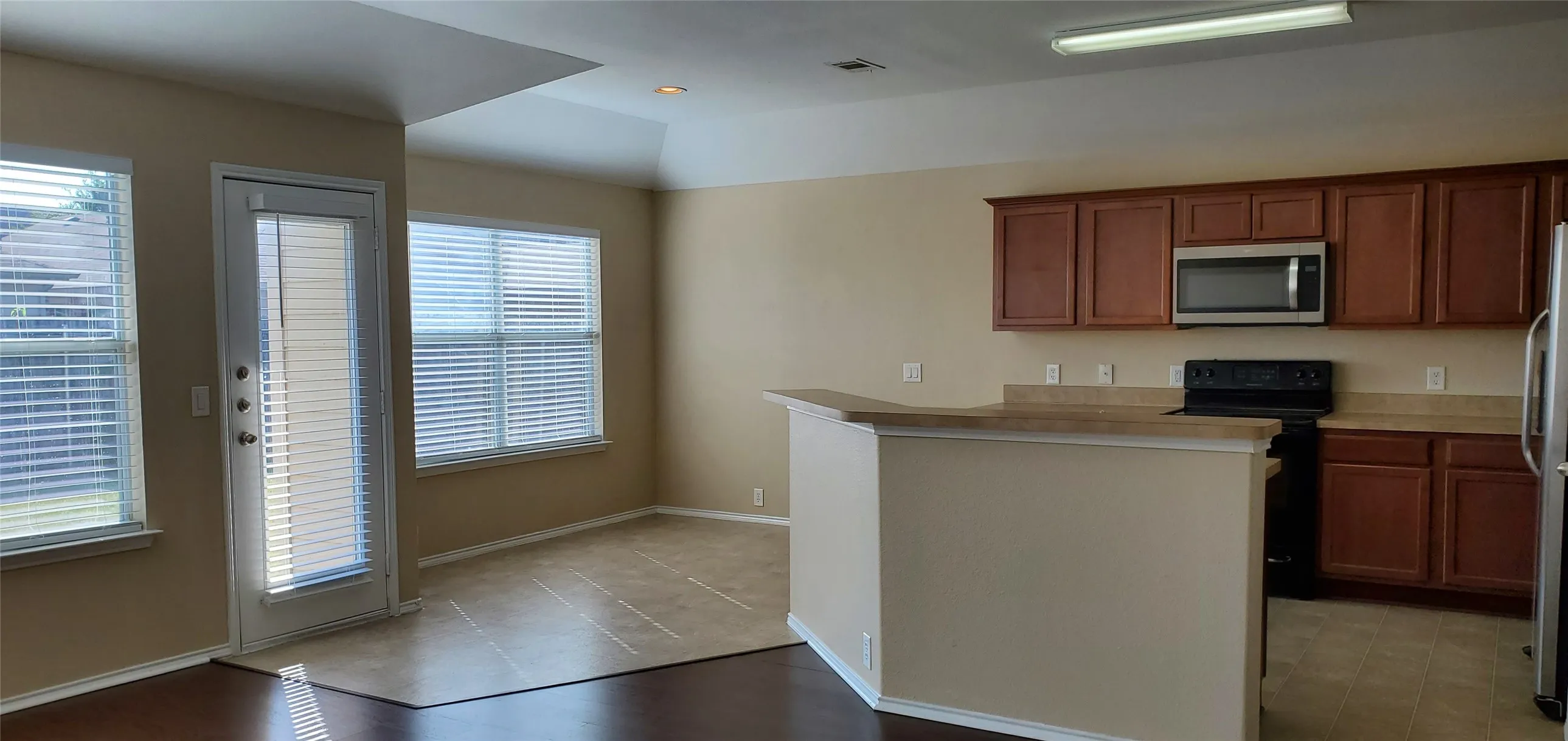 Single Family Residence For Rent in Denton County , 1808 Morning Dove, Aubrey, Texas 76227, 3 Bedrooms, 2 Bathrooms, 2 Garage spaces, 1,556 Sqft, built in 2008, Price $1,895, mls#21265372, Real Estate Agent in Aubrey, Homes For Rent in Denton county, Homes For Rent in Aubrey, Realtor in Aubrey Texas, Real Estate Brokerage Independent Realty Texas, Luminita Cordes Realtor