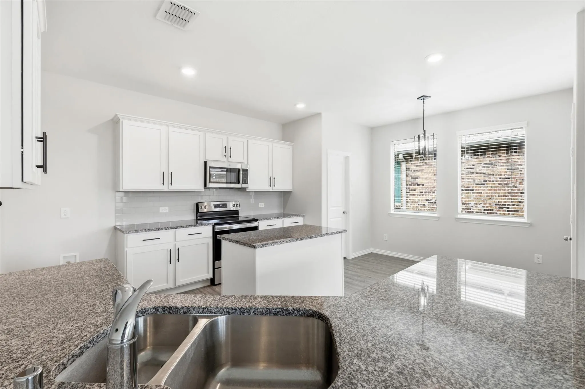 Single Family Residence For Sale in Collin County , 716 Biscay Way, Princeton, Texas 75407, 4 Bedroom, 2 Bathroom, 2 Garage spaces, 1,994 Sqft, built in 2021, mls#21235439, Real Estate Agent in Princeton, Homes For Sale in Collin county, Homes For Sale in Princeton, Realtor in Princeton Texas, Real Estate Brokerage Independent Realty Texas, Luminita Cordes Realtor