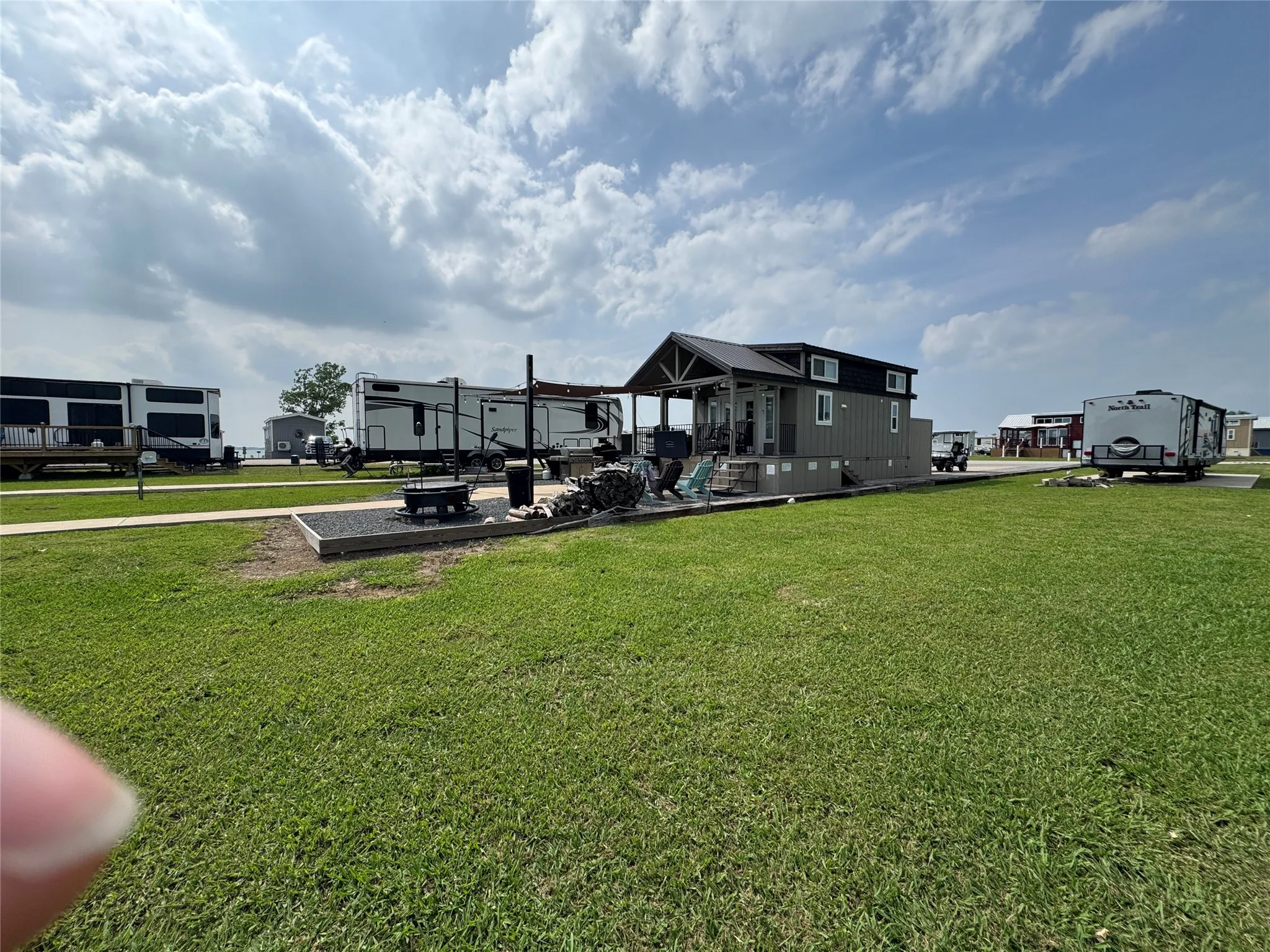 Single Family Residence For Sale in Navarro County , 5000 Waterfront Road 126, Kerens, Texas 75144, 2 Bedroom, 1 Bathroom, Garage spaces, 390 Sqft, built in 2022, mls#21252490, Real Estate Agent in Kerens, Homes For Sale in Navarro county, Homes For Sale in Kerens, Realtor in Kerens Texas, Real Estate Brokerage Independent Realty Texas, Luminita Cordes Realtor