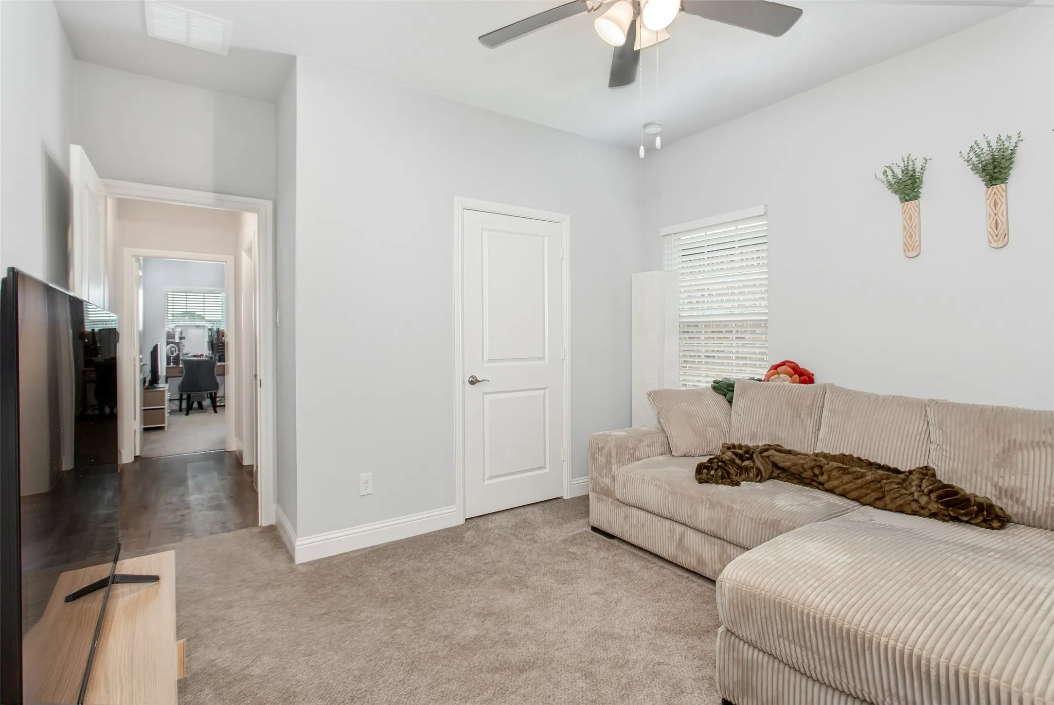 Single Family Residence For Sale in Collin County , 330 Rock Acre Drive, Lavon, Texas 75166, 4 Bedroom, 3 Bathroom, 2 Garage spaces, 2,315 Sqft, built in 2022, mls#21264658, Real Estate Agent in Lavon, Homes For Sale in Collin county, Homes For Sale in Lavon, Realtor in Lavon Texas, Real Estate Brokerage Independent Realty Texas, Luminita Cordes Realtor