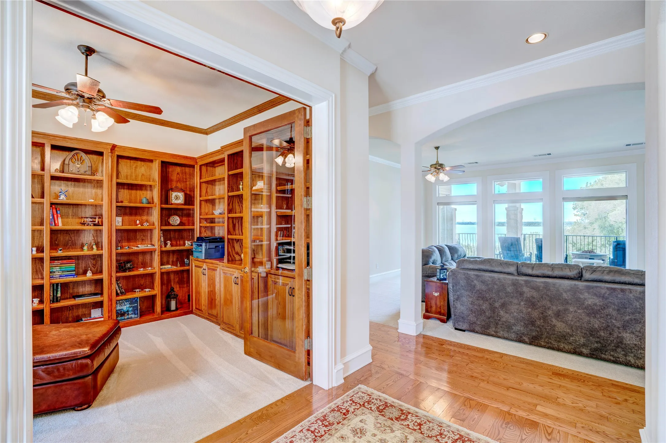 Single Family Residence For Sale in Dallas County , 1132 Mallard Pointe Drive, Grand Prairie, Texas 75104, 4 Bedroom, 5 Bathroom, 4 Garage spaces, 5,208 Sqft, built in 2000, mls#21262662, Real Estate Agent in Grand Prairie, Homes For Sale in Dallas county, Homes For Sale in Grand Prairie, Realtor in Grand Prairie Texas, Real Estate Brokerage Independent Realty Texas, Luminita Cordes Realtor