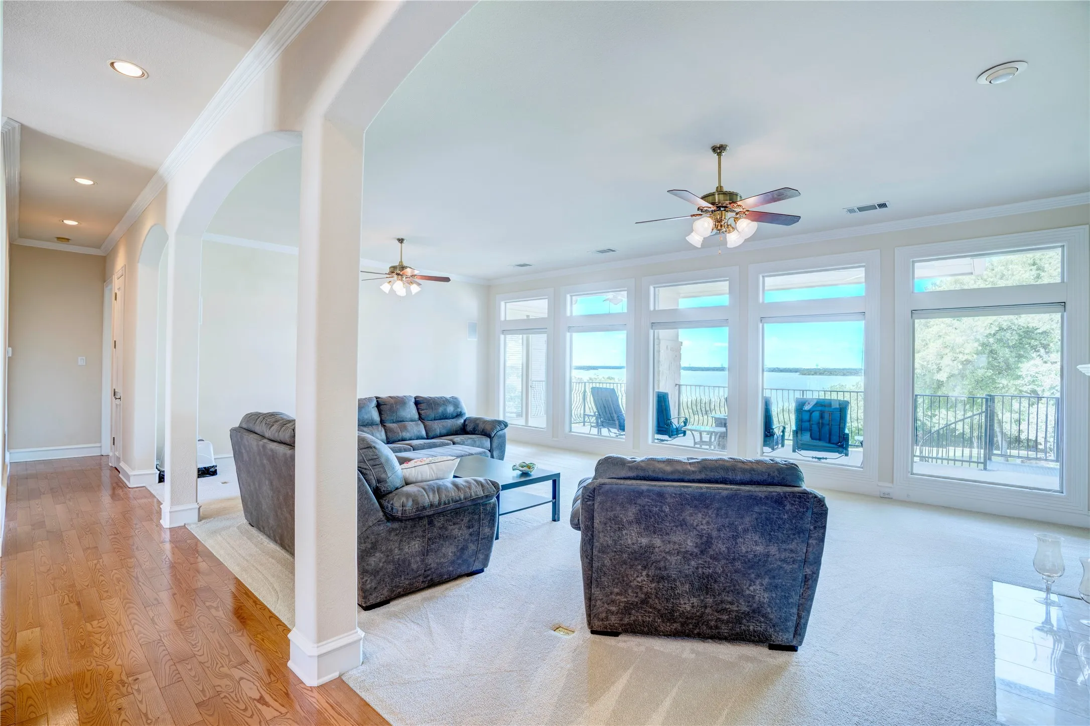 Single Family Residence For Sale in Dallas County , 1132 Mallard Pointe Drive, Grand Prairie, Texas 75104, 4 Bedroom, 5 Bathroom, 4 Garage spaces, 5,208 Sqft, built in 2000, mls#21262662, Real Estate Agent in Grand Prairie, Homes For Sale in Dallas county, Homes For Sale in Grand Prairie, Realtor in Grand Prairie Texas, Real Estate Brokerage Independent Realty Texas, Luminita Cordes Realtor
