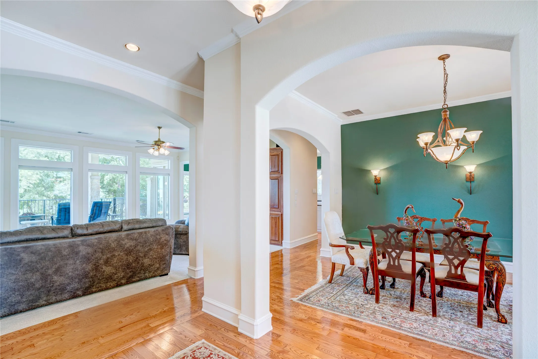 Single Family Residence For Sale in Dallas County , 1132 Mallard Pointe Drive, Grand Prairie, Texas 75104, 4 Bedroom, 5 Bathroom, 4 Garage spaces, 5,208 Sqft, built in 2000, mls#21262662, Real Estate Agent in Grand Prairie, Homes For Sale in Dallas county, Homes For Sale in Grand Prairie, Realtor in Grand Prairie Texas, Real Estate Brokerage Independent Realty Texas, Luminita Cordes Realtor