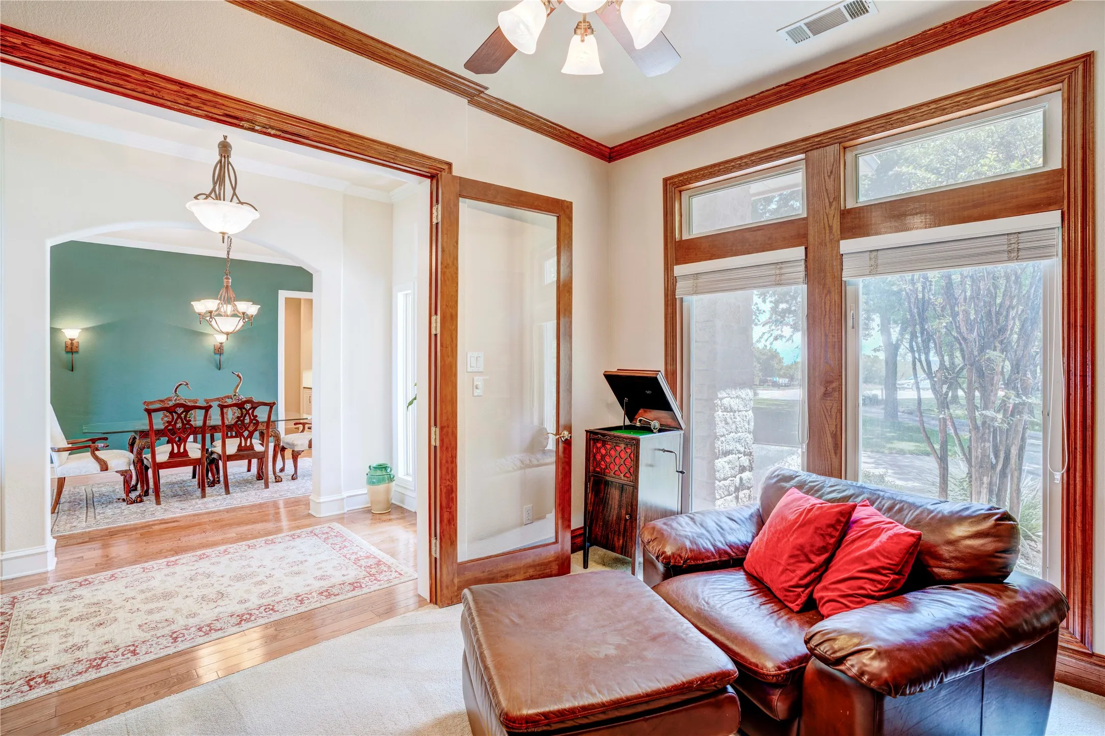 Single Family Residence For Sale in Dallas County , 1132 Mallard Pointe Drive, Grand Prairie, Texas 75104, 4 Bedroom, 5 Bathroom, 4 Garage spaces, 5,208 Sqft, built in 2000, mls#21262662, Real Estate Agent in Grand Prairie, Homes For Sale in Dallas county, Homes For Sale in Grand Prairie, Realtor in Grand Prairie Texas, Real Estate Brokerage Independent Realty Texas, Luminita Cordes Realtor