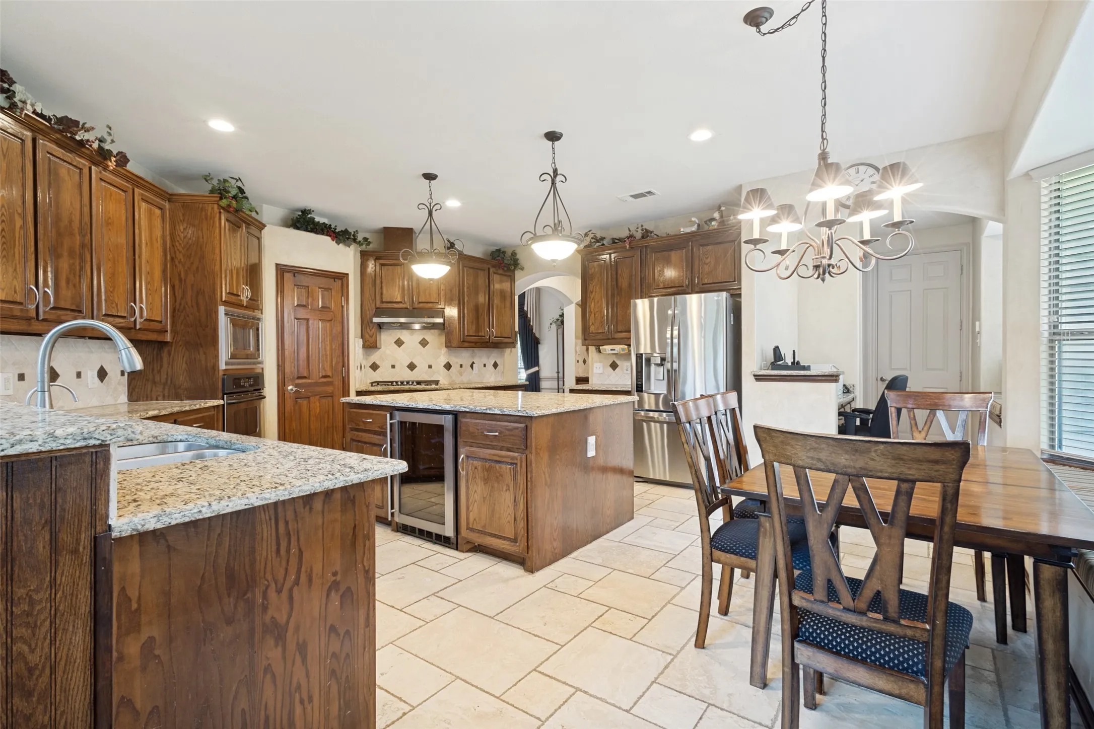 Single Family Residence For Sale in Denton County , 1909 Grand Park Place, Flower Mound, Texas 75028, 5 Bedroom, 4 Bathroom, 2 Garage spaces, 3,640 Sqft, built in 2003, mls#21265397, Real Estate Agent in Flower Mound, Homes For Sale in Denton county, Homes For Sale in Flower Mound, Realtor in Flower Mound Texas, Real Estate Brokerage Independent Realty Texas, Luminita Cordes Realtor
