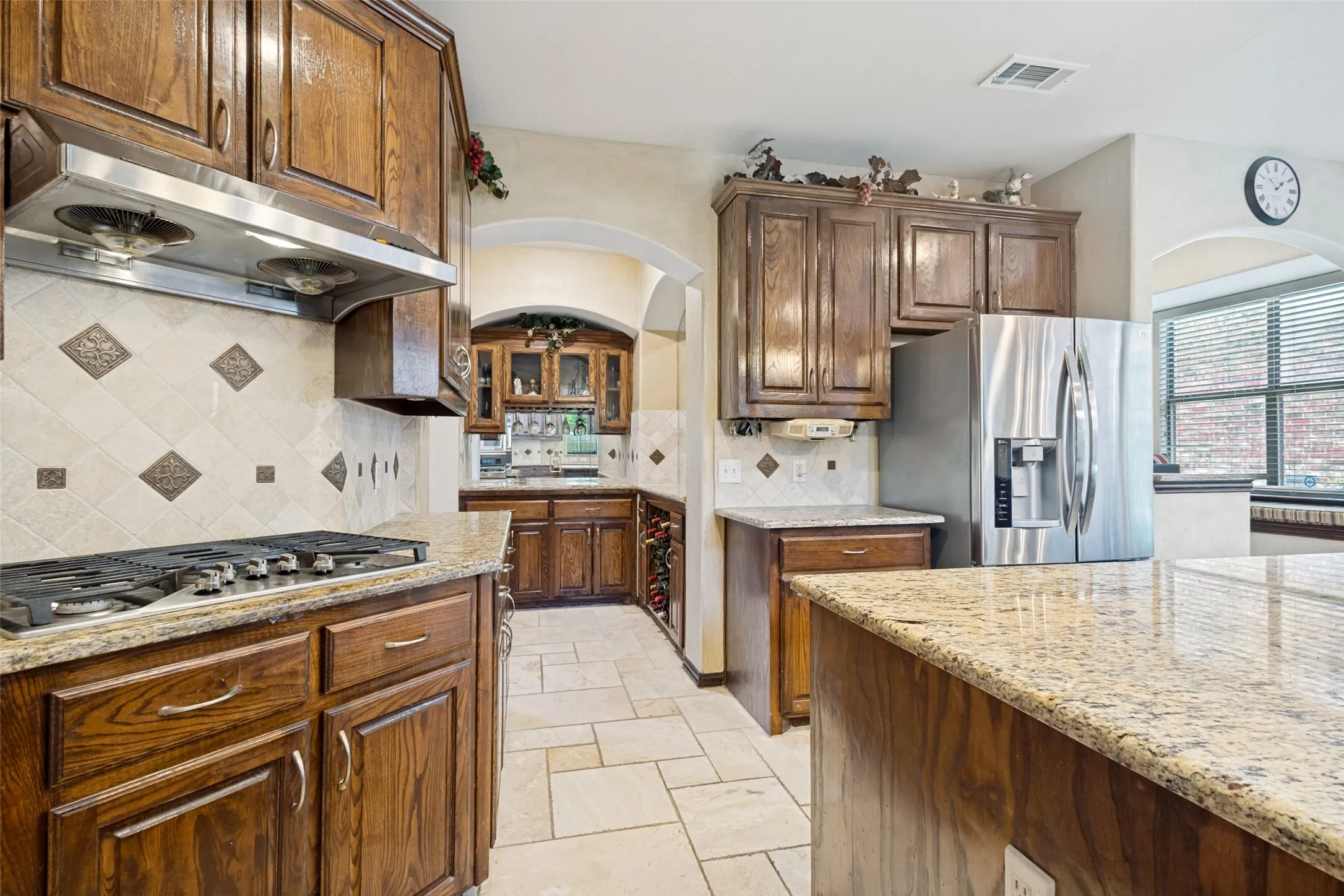 Single Family Residence For Sale in Denton County , 1909 Grand Park Place, Flower Mound, Texas 75028, 5 Bedroom, 4 Bathroom, 2 Garage spaces, 3,640 Sqft, built in 2003, mls#21265397, Real Estate Agent in Flower Mound, Homes For Sale in Denton county, Homes For Sale in Flower Mound, Realtor in Flower Mound Texas, Real Estate Brokerage Independent Realty Texas, Luminita Cordes Realtor