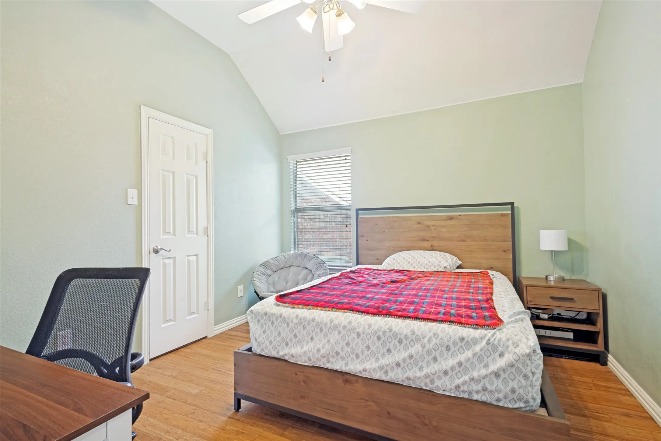 Single Family Residence For Sale in Denton County , 1909 Grand Park Place, Flower Mound, Texas 75028, 5 Bedroom, 4 Bathroom, 2 Garage spaces, 3,640 Sqft, built in 2003, mls#21265397, Real Estate Agent in Flower Mound, Homes For Sale in Denton county, Homes For Sale in Flower Mound, Realtor in Flower Mound Texas, Real Estate Brokerage Independent Realty Texas, Luminita Cordes Realtor