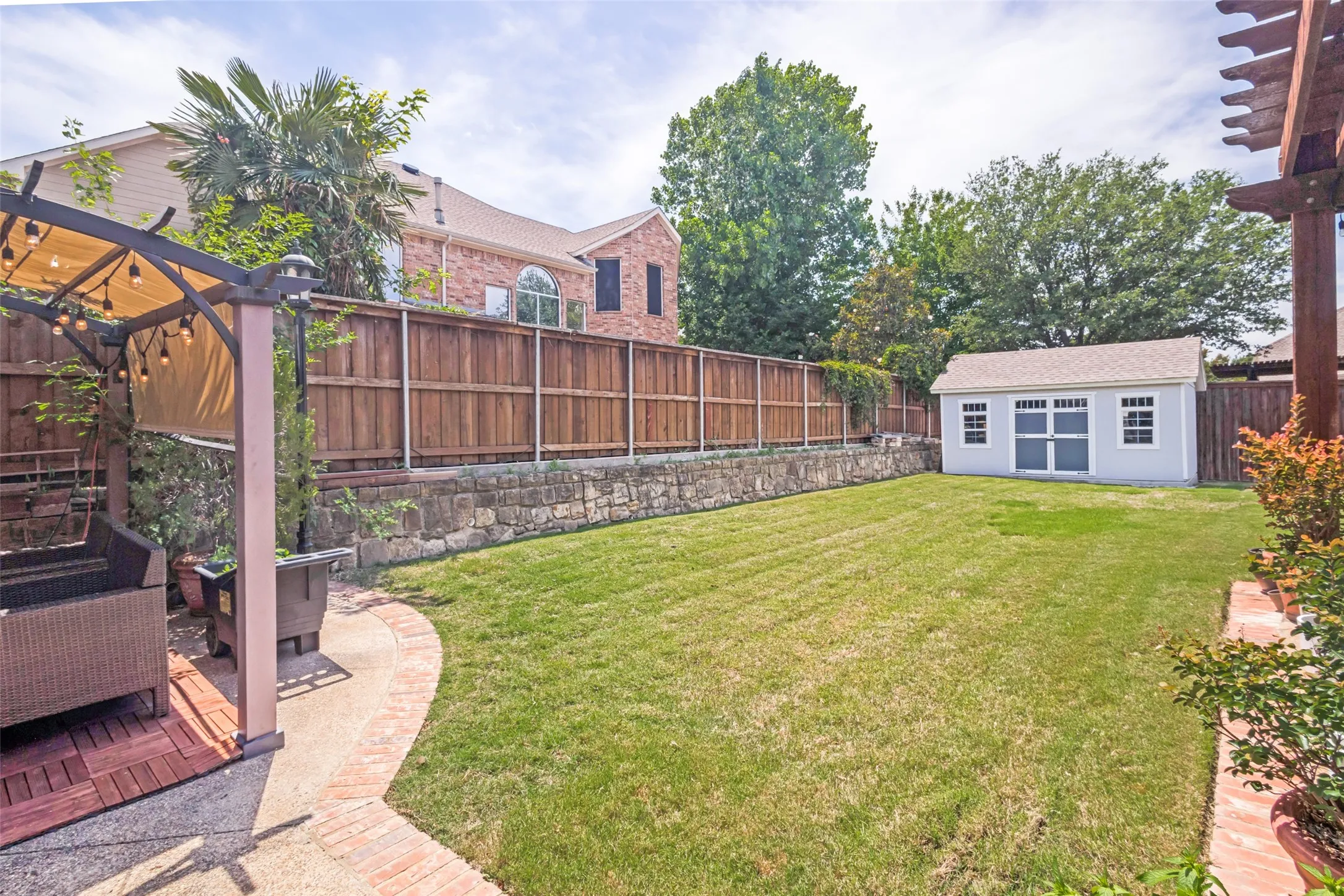 Single Family Residence For Sale in Denton County , 1909 Grand Park Place, Flower Mound, Texas 75028, 5 Bedroom, 4 Bathroom, 2 Garage spaces, 3,640 Sqft, built in 2003, mls#21265397, Real Estate Agent in Flower Mound, Homes For Sale in Denton county, Homes For Sale in Flower Mound, Realtor in Flower Mound Texas, Real Estate Brokerage Independent Realty Texas, Luminita Cordes Realtor