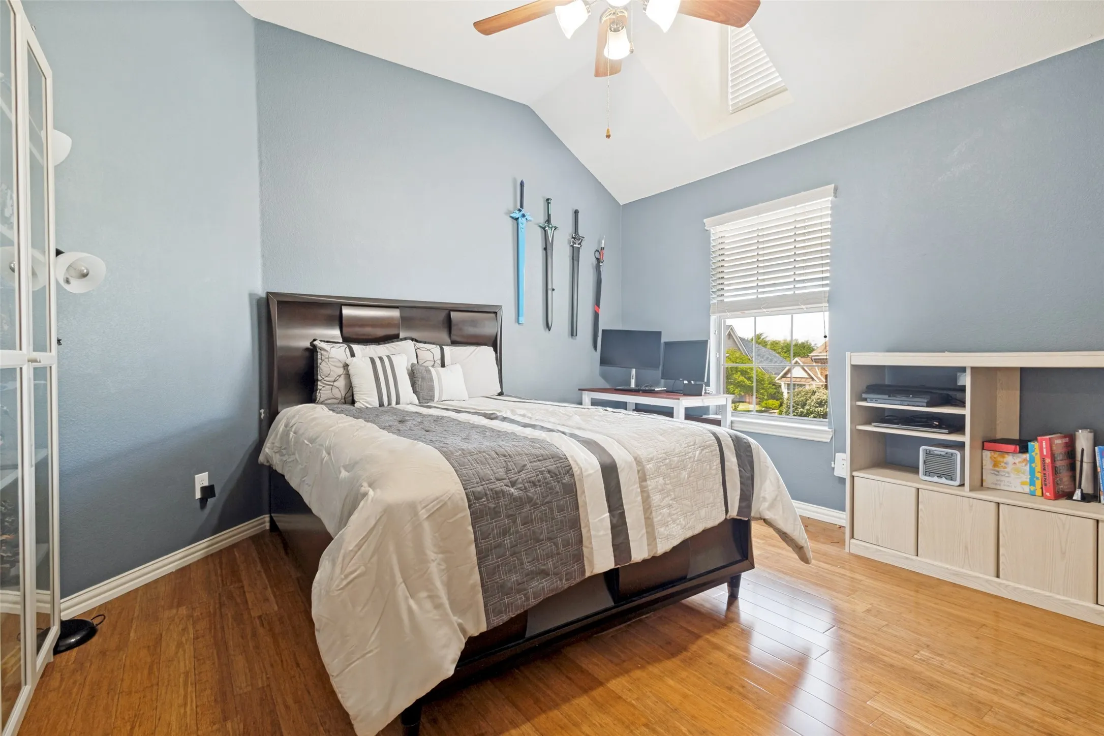 Single Family Residence For Sale in Denton County , 1909 Grand Park Place, Flower Mound, Texas 75028, 5 Bedroom, 4 Bathroom, 2 Garage spaces, 3,640 Sqft, built in 2003, mls#21265397, Real Estate Agent in Flower Mound, Homes For Sale in Denton county, Homes For Sale in Flower Mound, Realtor in Flower Mound Texas, Real Estate Brokerage Independent Realty Texas, Luminita Cordes Realtor