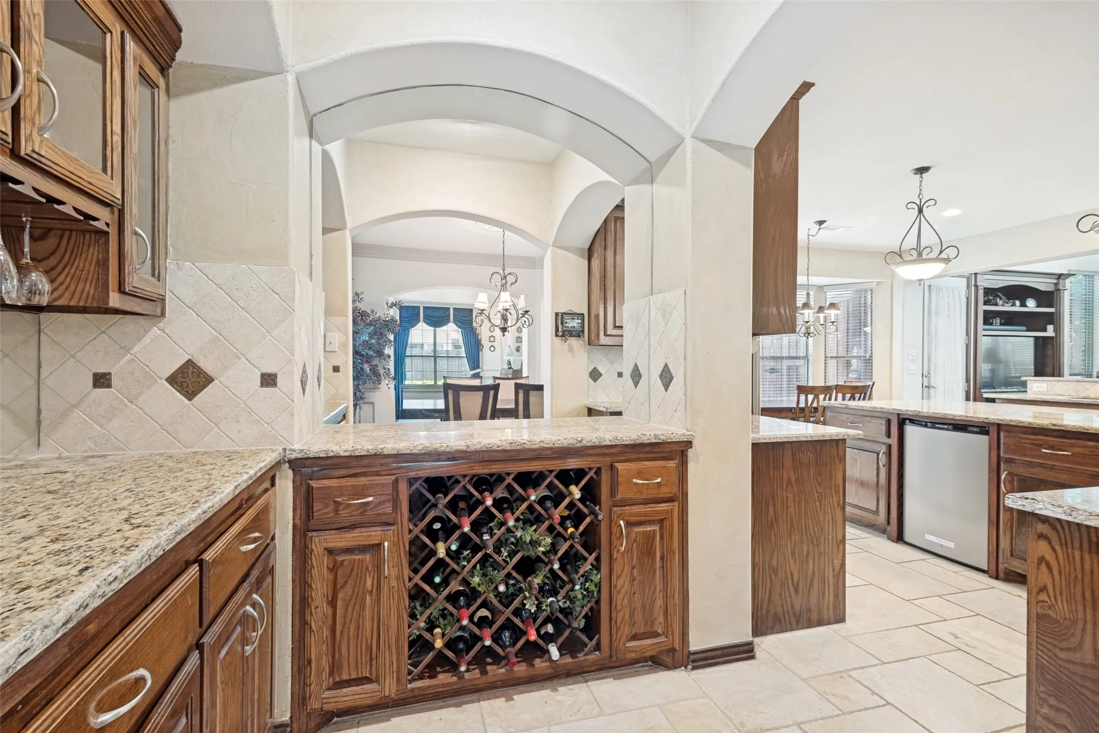Single Family Residence For Sale in Denton County , 1909 Grand Park Place, Flower Mound, Texas 75028, 5 Bedroom, 4 Bathroom, 2 Garage spaces, 3,640 Sqft, built in 2003, mls#21265397, Real Estate Agent in Flower Mound, Homes For Sale in Denton county, Homes For Sale in Flower Mound, Realtor in Flower Mound Texas, Real Estate Brokerage Independent Realty Texas, Luminita Cordes Realtor