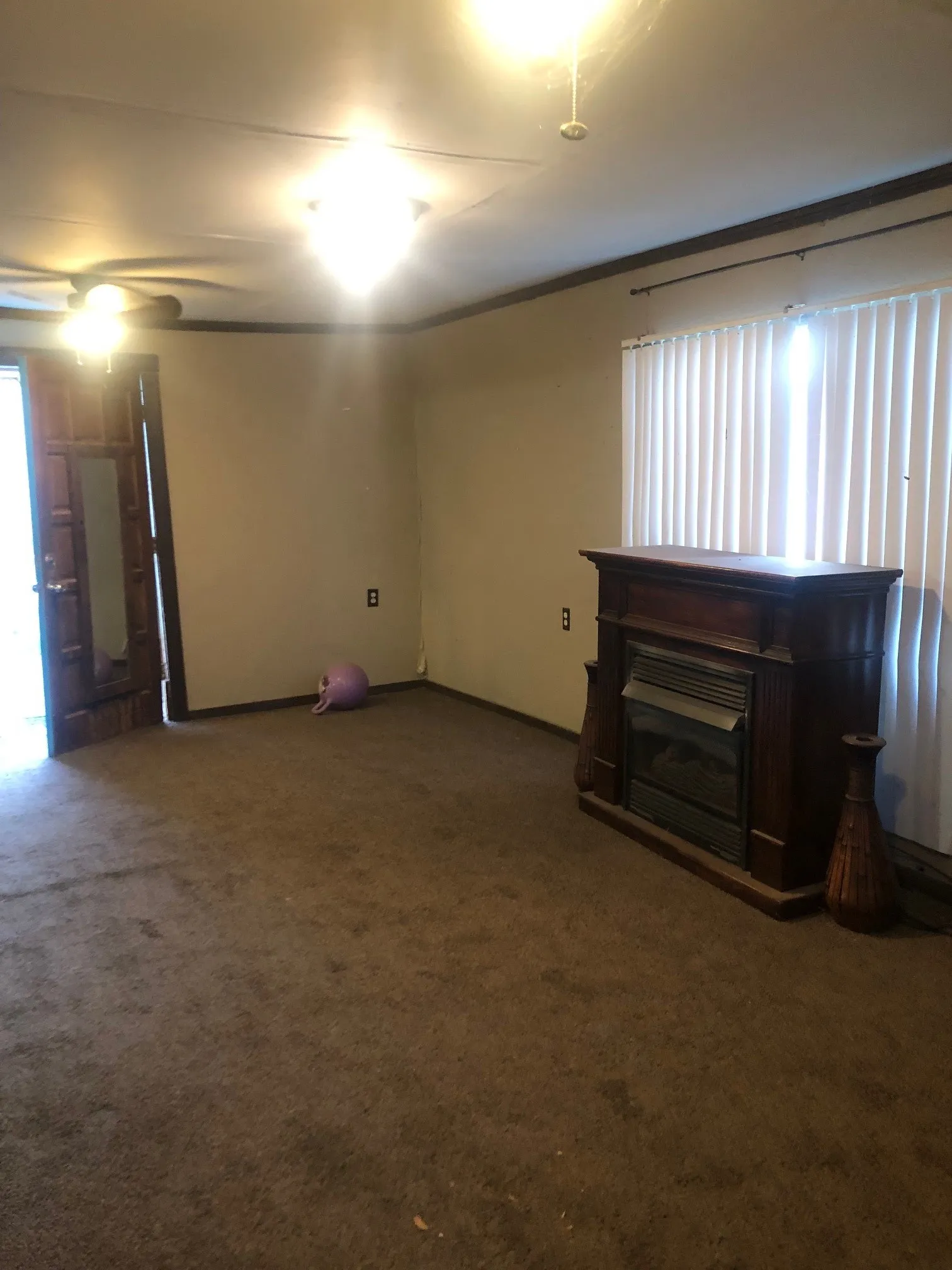 Single Family Residence For Sale in Lynn County , 1213 S 2nd Street, Tahoka, Texas 79373, 2 Bedrooms, 1 Bathroom, Garage spaces, 864 Sqft, built in 1953, Price $30,000, mls#21265399, Real Estate Agent in Tahoka, Homes For Sale in Lynn county, Homes For Sale in Tahoka, Realtor in Tahoka Texas, Real Estate Brokerage Independent Realty Texas, Luminita Cordes Realtor