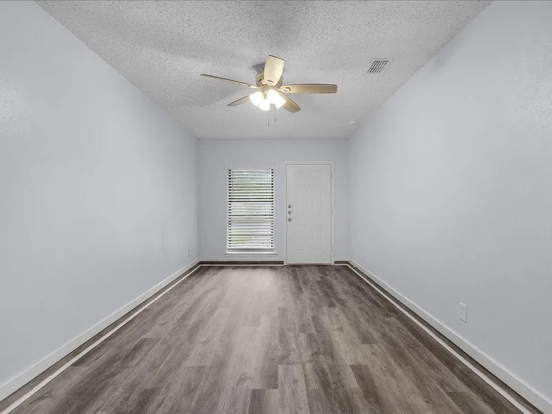 Single Family Residence For Sale in Johnson County , 303 Mansfield Road, Cleburne, Texas 76031, 4 Bedroom, 1 Bathroom, Garage spaces, 1,312 Sqft, built in 1973, mls#21265196, Real Estate Agent in Cleburne, Homes For Sale in Johnson county, Homes For Sale in Cleburne, Realtor in Cleburne Texas, Real Estate Brokerage Independent Realty Texas, Luminita Cordes Realtor