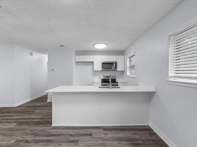 Single Family Residence For Sale in Johnson County , 303 Mansfield Road, Cleburne, Texas 76031, 4 Bedroom, 1 Bathroom, Garage spaces, 1,312 Sqft, built in 1973, mls#21265196, Real Estate Agent in Cleburne, Homes For Sale in Johnson county, Homes For Sale in Cleburne, Realtor in Cleburne Texas, Real Estate Brokerage Independent Realty Texas, Luminita Cordes Realtor