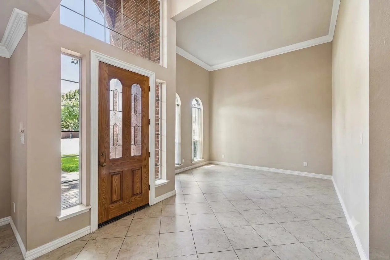 Single Family Residence For Sale in Tarrant County , 303 Waterford Court, Southlake, Texas 76092, 4 Bedroom, 5 Bathroom, 3 Garage spaces, 3,562 Sqft, built in 1992, mls#21237189, Real Estate Agent in Southlake, Homes For Sale in Tarrant county, Homes For Sale in Southlake, Realtor in Southlake Texas, Real Estate Brokerage Independent Realty Texas, Luminita Cordes Realtor