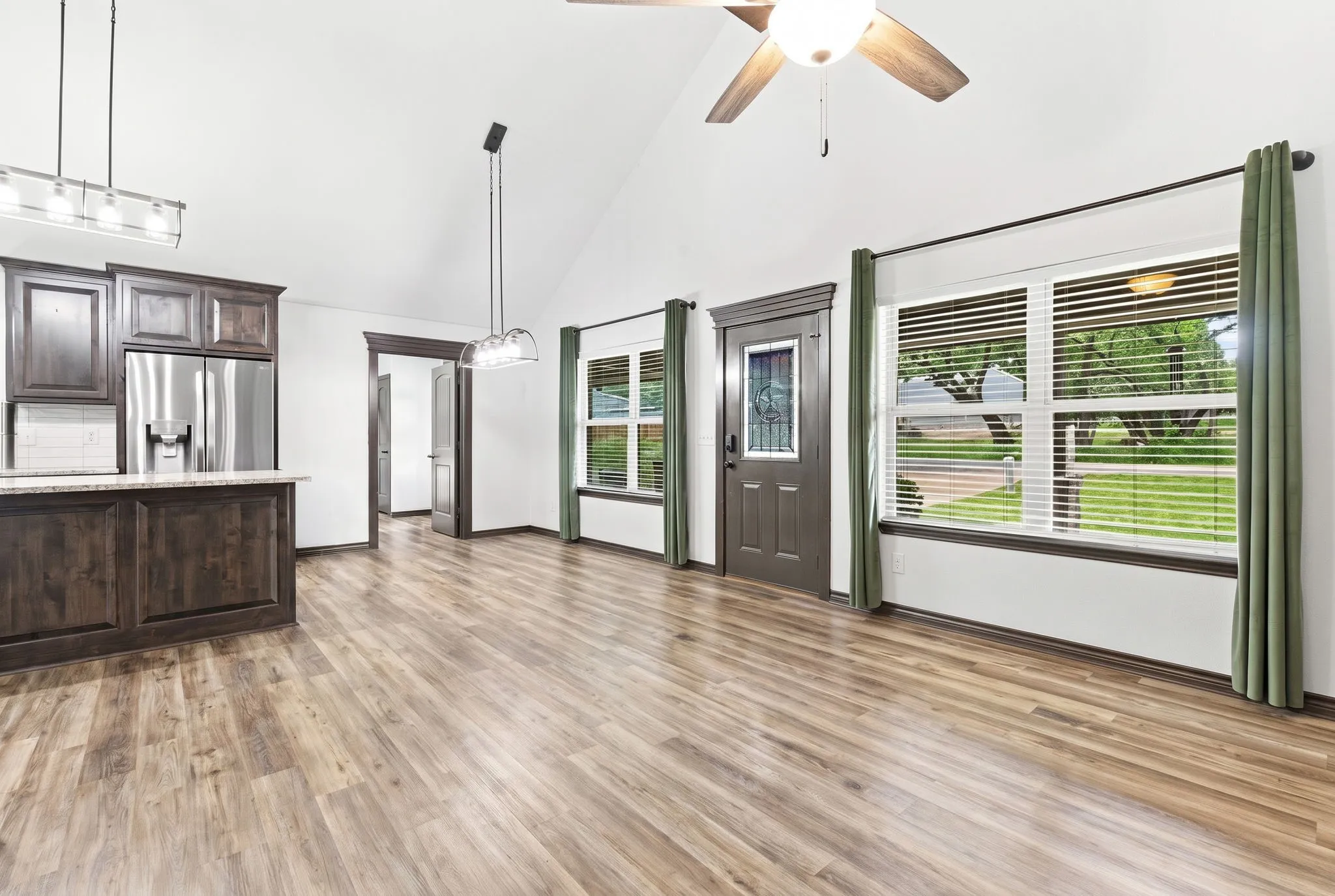 Single Family Residence For Sale in Hood County , 2926 Paluxy Trail, Granbury, Texas 76048, 3 Bedroom, 2 Bathroom, Garage spaces, 1,503 Sqft, built in 2020, mls#21265407, Real Estate Agent in Granbury, Homes For Sale in Hood county, Homes For Sale in Granbury, Realtor in Granbury Texas, Real Estate Brokerage Independent Realty Texas, Luminita Cordes Realtor