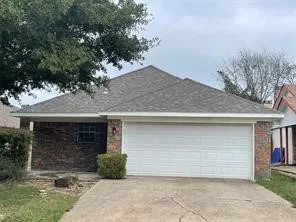 Single Family Residence For Rent in Dallas County , 5412 Village Green Drive, Mesquite, Texas 75150, 3 Bedroom, 2 Bathroom, 2 Garage spaces, 1,422 Sqft, built in 1981, mls#21265409, Real Estate Agent in Mesquite, Homes For Rent in Dallas county, Homes For Rent in Mesquite, Realtor in Mesquite Texas, Real Estate Brokerage Independent Realty Texas, Luminita Cordes Realtor