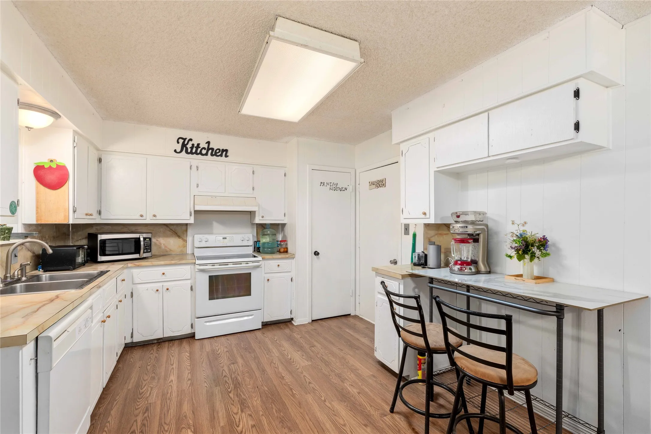 Single Family Residence For Sale in Brown County , 4416 Mimosa Drive, Brownwood, Texas 76801, 3 Bedroom, 2 Bathroom, Garage spaces, 1,783 Sqft, built in 0, mls#21265079, Real Estate Agent in Brownwood, Homes For Sale in Brown county, Homes For Sale in Brownwood, Realtor in Brownwood Texas, Real Estate Brokerage Independent Realty Texas, Luminita Cordes Realtor