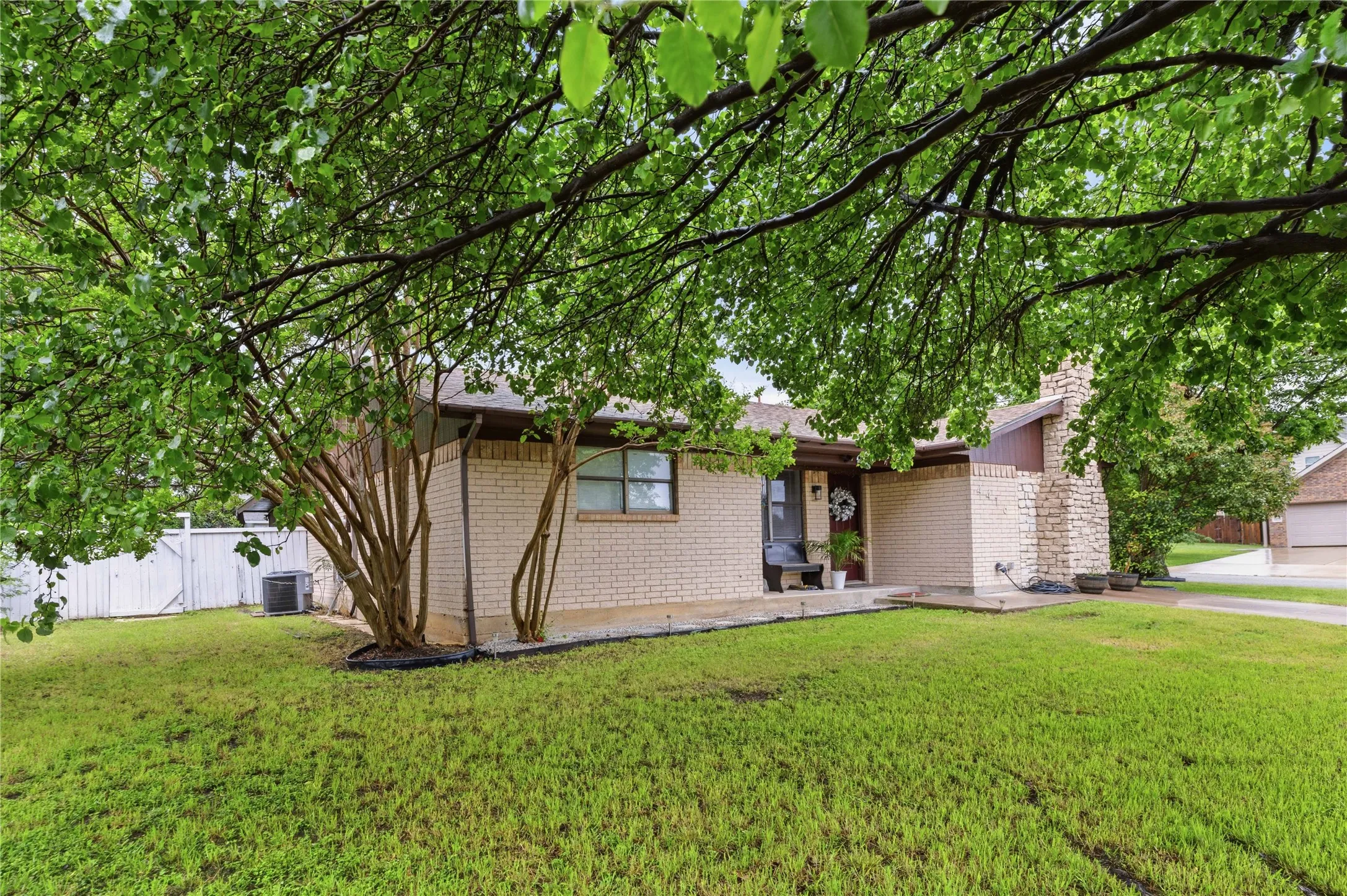 Single Family Residence For Sale in Brown County , 4416 Mimosa Drive, Brownwood, Texas 76801, 3 Bedroom, 2 Bathroom, Garage spaces, 1,783 Sqft, built in 0, mls#21265079, Real Estate Agent in Brownwood, Homes For Sale in Brown county, Homes For Sale in Brownwood, Realtor in Brownwood Texas, Real Estate Brokerage Independent Realty Texas, Luminita Cordes Realtor