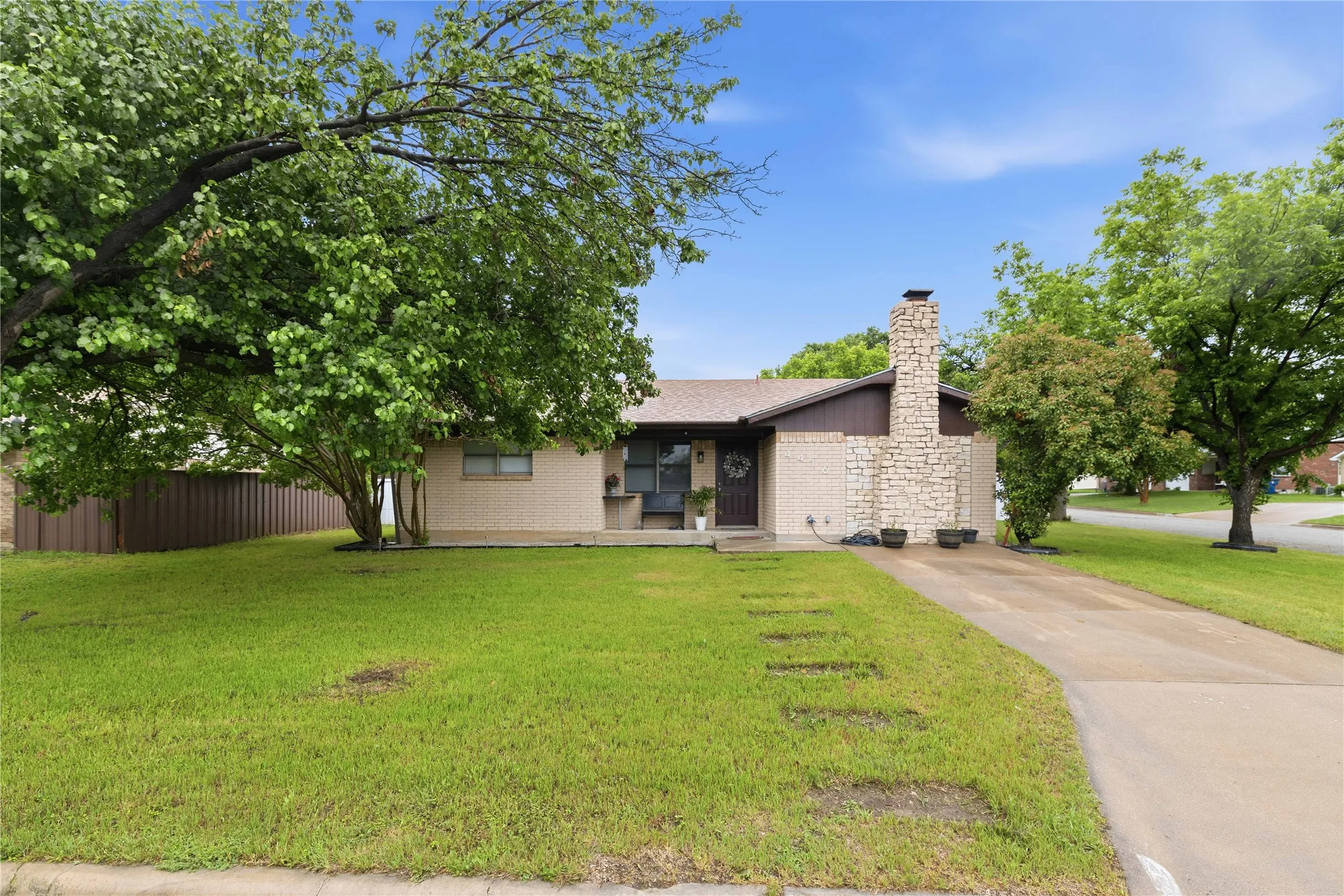 Single Family Residence For Sale in Brown County , 4416 Mimosa Drive, Brownwood, Texas 76801, 3 Bedroom, 2 Bathroom, Garage spaces, 1,783 Sqft, built in 0, mls#21265079, Real Estate Agent in Brownwood, Homes For Sale in Brown county, Homes For Sale in Brownwood, Realtor in Brownwood Texas, Real Estate Brokerage Independent Realty Texas, Luminita Cordes Realtor