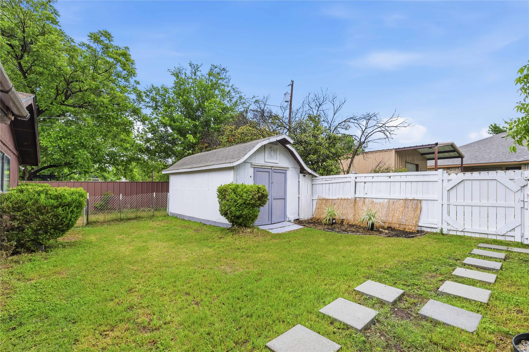 Single Family Residence For Sale in Brown County , 4416 Mimosa Drive, Brownwood, Texas 76801, 3 Bedroom, 2 Bathroom, Garage spaces, 1,783 Sqft, built in 0, mls#21265079, Real Estate Agent in Brownwood, Homes For Sale in Brown county, Homes For Sale in Brownwood, Realtor in Brownwood Texas, Real Estate Brokerage Independent Realty Texas, Luminita Cordes Realtor