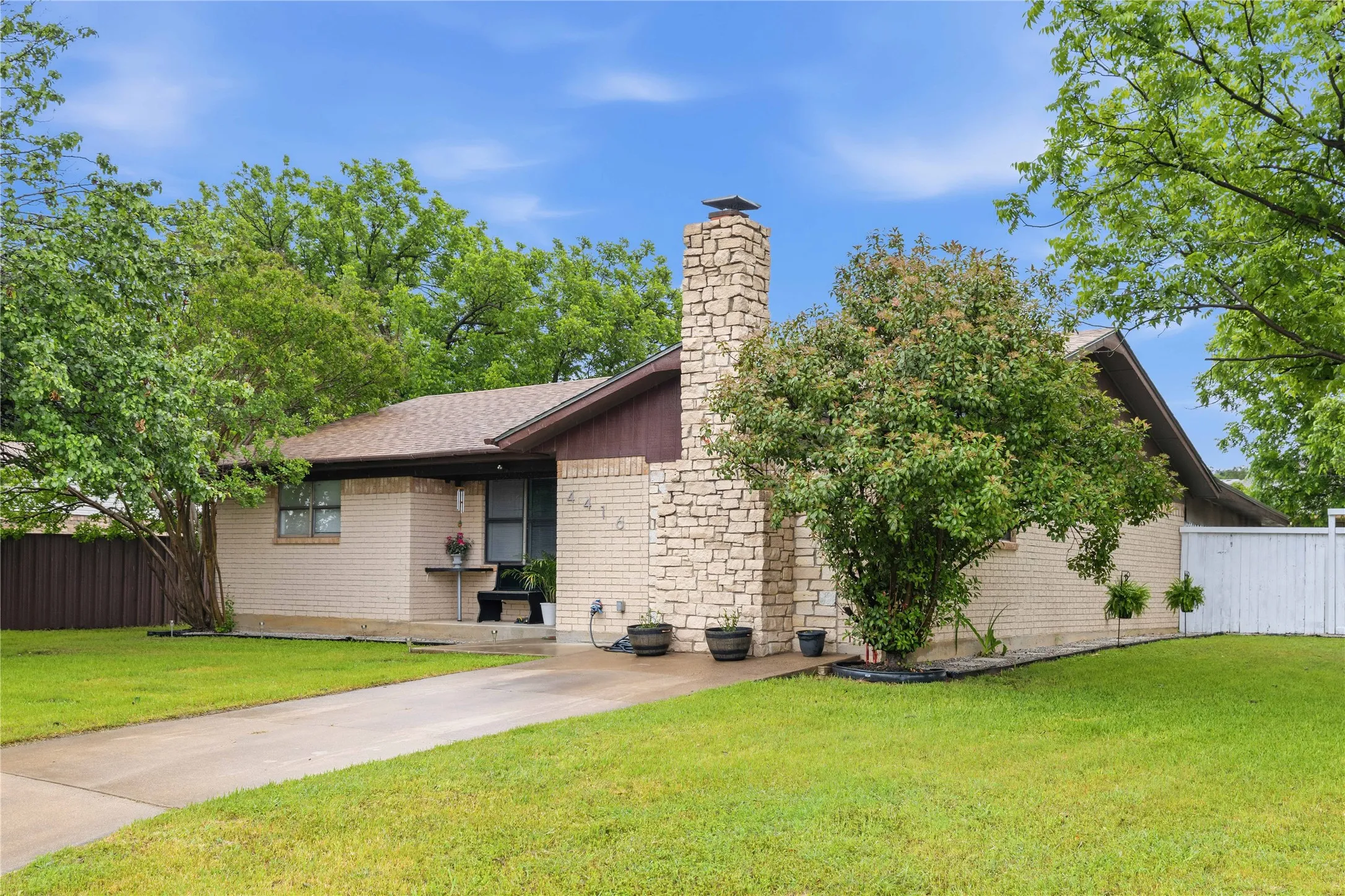 Single Family Residence For Sale in Brown County , 4416 Mimosa Drive, Brownwood, Texas 76801, 3 Bedroom, 2 Bathroom, Garage spaces, 1,783 Sqft, built in 0, mls#21265079, Real Estate Agent in Brownwood, Homes For Sale in Brown county, Homes For Sale in Brownwood, Realtor in Brownwood Texas, Real Estate Brokerage Independent Realty Texas, Luminita Cordes Realtor