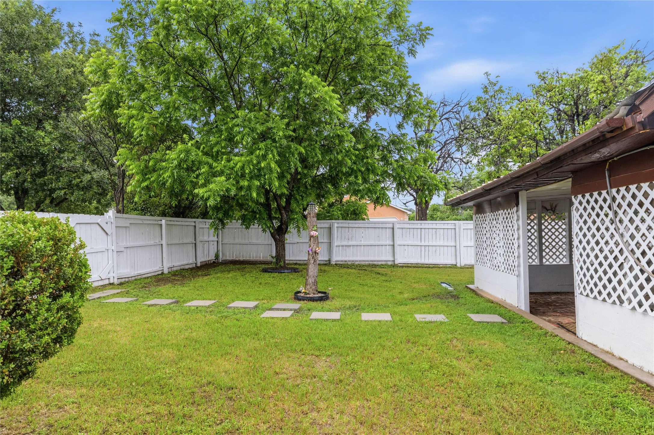 Single Family Residence For Sale in Brown County , 4416 Mimosa Drive, Brownwood, Texas 76801, 3 Bedroom, 2 Bathroom, Garage spaces, 1,783 Sqft, built in 0, mls#21265079, Real Estate Agent in Brownwood, Homes For Sale in Brown county, Homes For Sale in Brownwood, Realtor in Brownwood Texas, Real Estate Brokerage Independent Realty Texas, Luminita Cordes Realtor