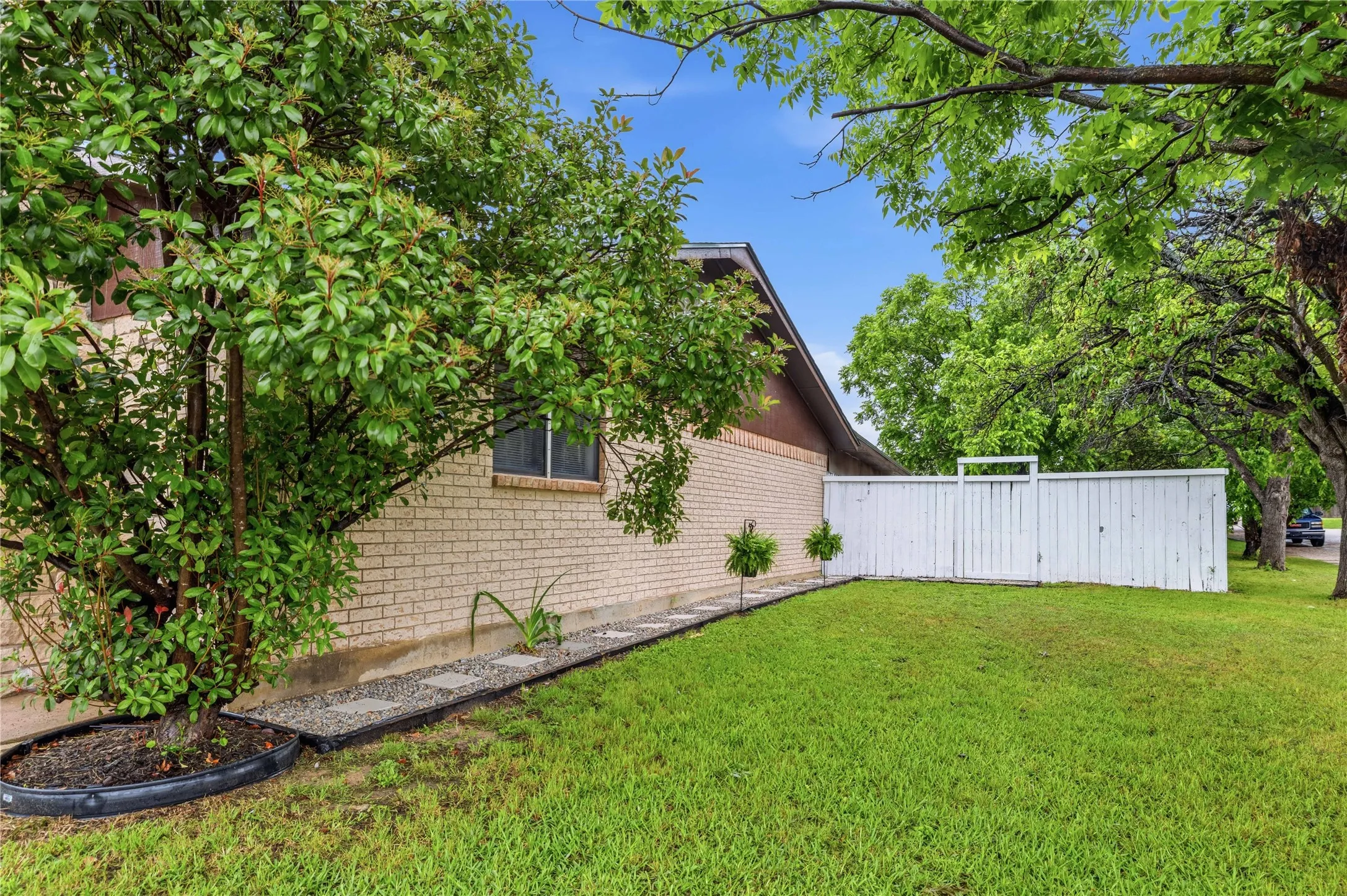 Single Family Residence For Sale in Brown County , 4416 Mimosa Drive, Brownwood, Texas 76801, 3 Bedroom, 2 Bathroom, Garage spaces, 1,783 Sqft, built in 0, mls#21265079, Real Estate Agent in Brownwood, Homes For Sale in Brown county, Homes For Sale in Brownwood, Realtor in Brownwood Texas, Real Estate Brokerage Independent Realty Texas, Luminita Cordes Realtor