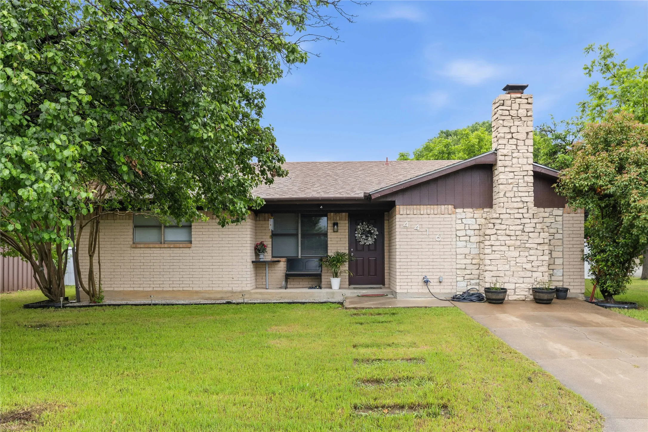 Single Family Residence For Sale in Brown County , 4416 Mimosa Drive, Brownwood, Texas 76801, 3 Bedroom, 2 Bathroom, Garage spaces, 1,783 Sqft, built in 0, mls#21265079, Real Estate Agent in Brownwood, Homes For Sale in Brown county, Homes For Sale in Brownwood, Realtor in Brownwood Texas, Real Estate Brokerage Independent Realty Texas, Luminita Cordes Realtor
