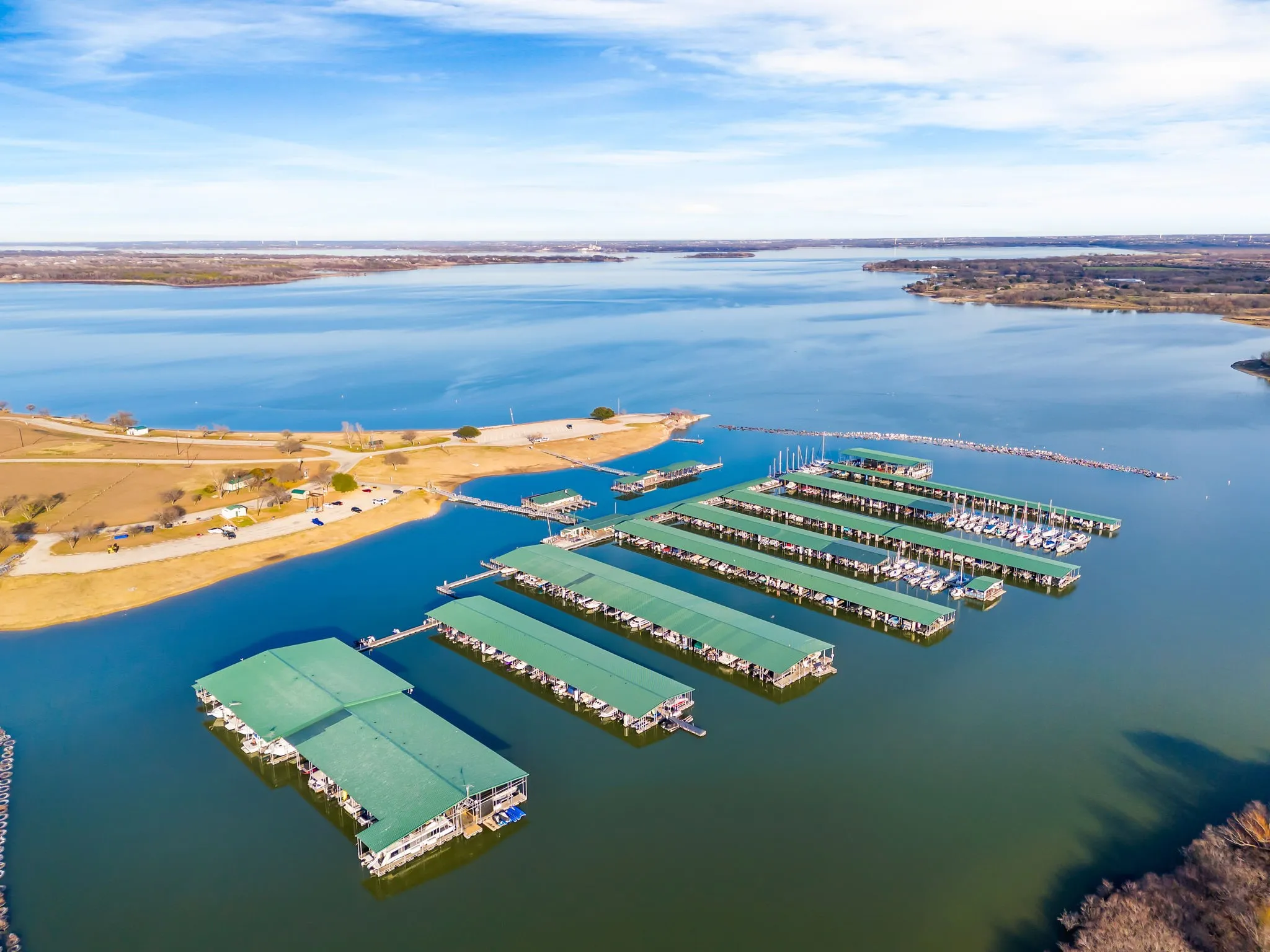 Birds eye view of Collin Park Marina featuring an open water view