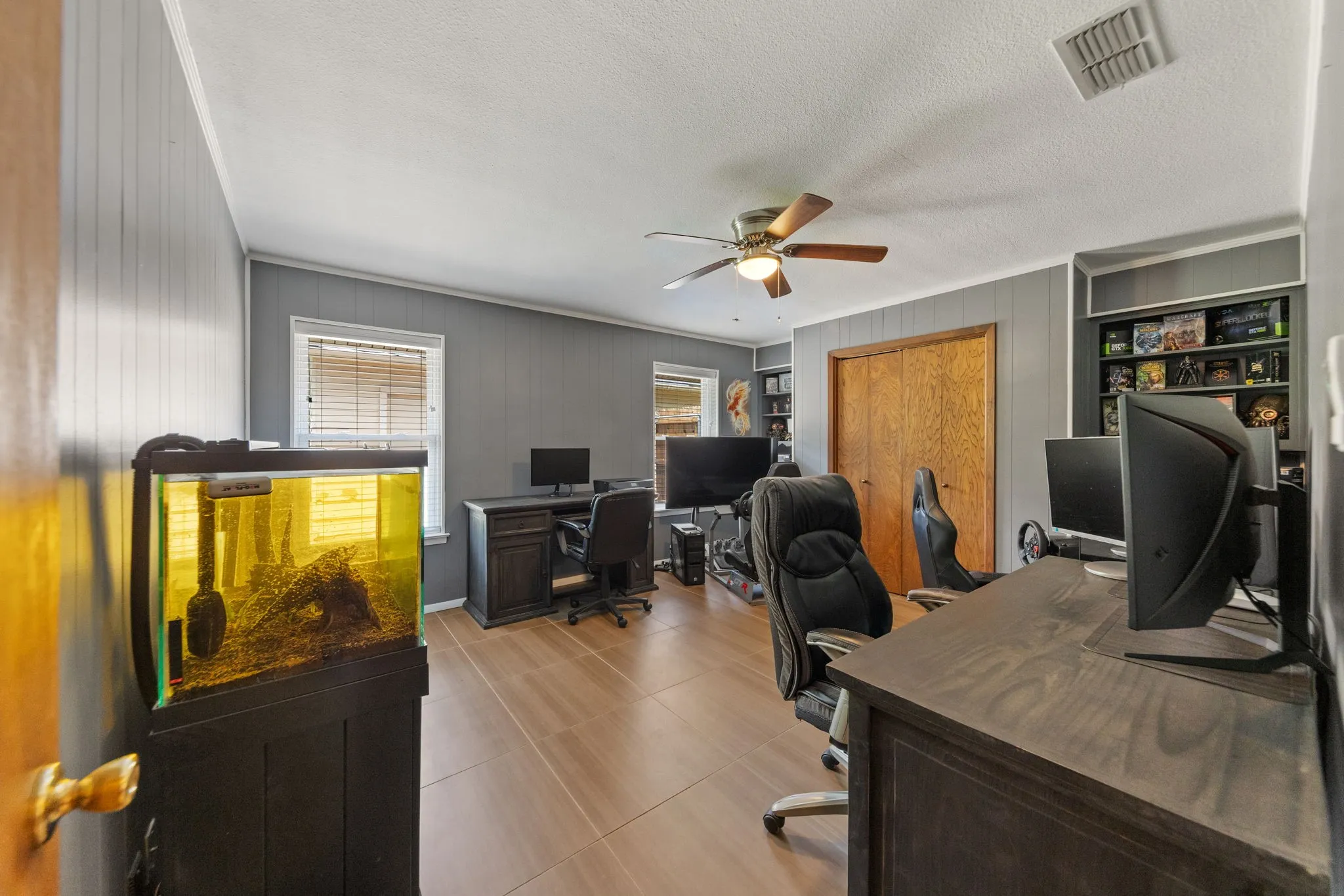 Farm For Sale in Denton County , 7808 ILESON Road, Aubrey, Texas 76227, 3 Bedroom, 2 Bathroom, 2 Garage spaces, 2,174 Sqft, built in 1982, mls#21265390, Real Estate Agent in Aubrey, Homes For Sale in Denton county, Homes For Sale in Aubrey, Realtor in Aubrey Texas, Real Estate Brokerage Independent Realty Texas, Luminita Cordes Realtor