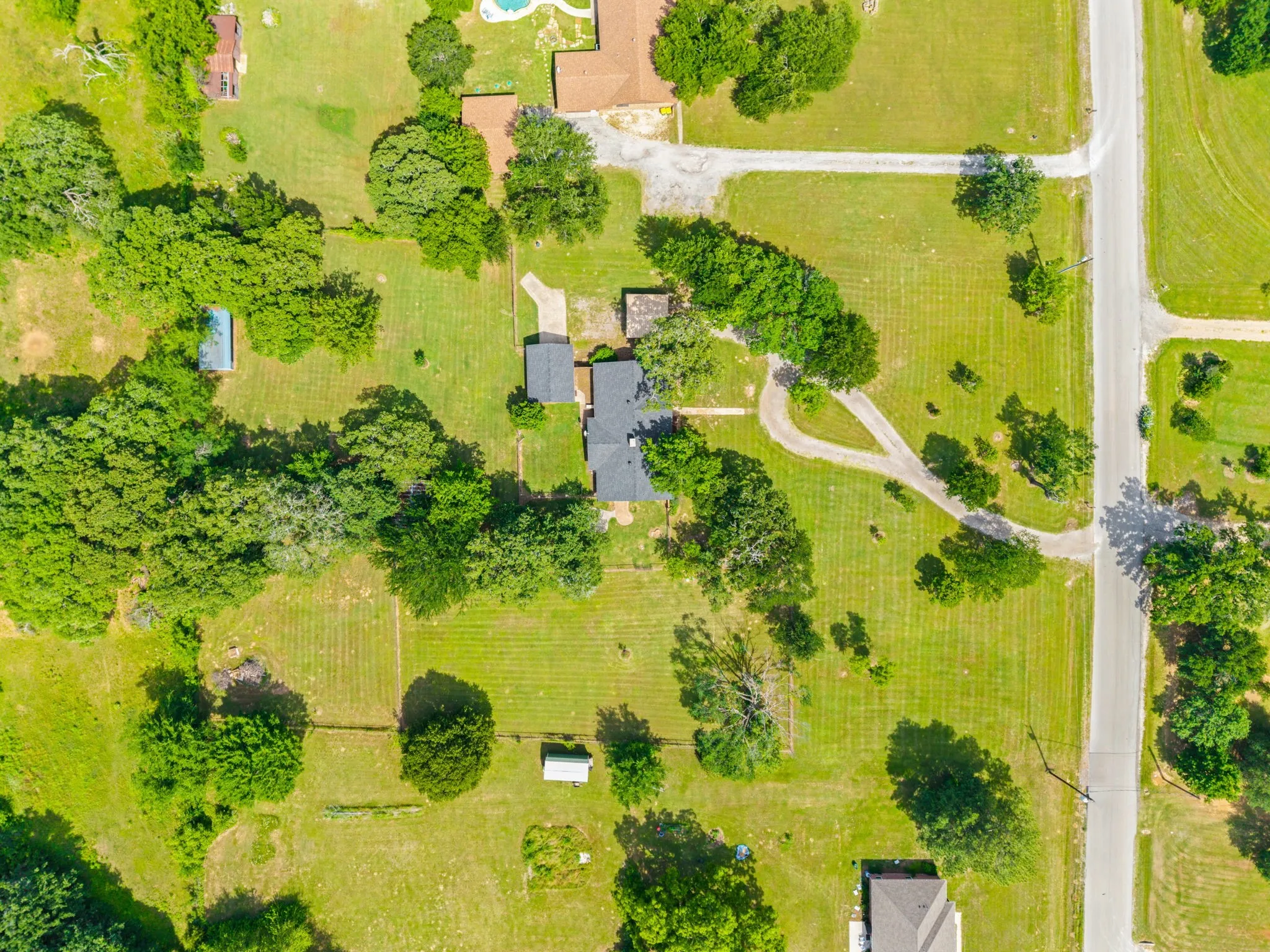 Farm For Sale in Denton County , 7808 ILESON Road, Aubrey, Texas 76227, 3 Bedroom, 2 Bathroom, 2 Garage spaces, 2,174 Sqft, built in 1982, mls#21265390, Real Estate Agent in Aubrey, Homes For Sale in Denton county, Homes For Sale in Aubrey, Realtor in Aubrey Texas, Real Estate Brokerage Independent Realty Texas, Luminita Cordes Realtor