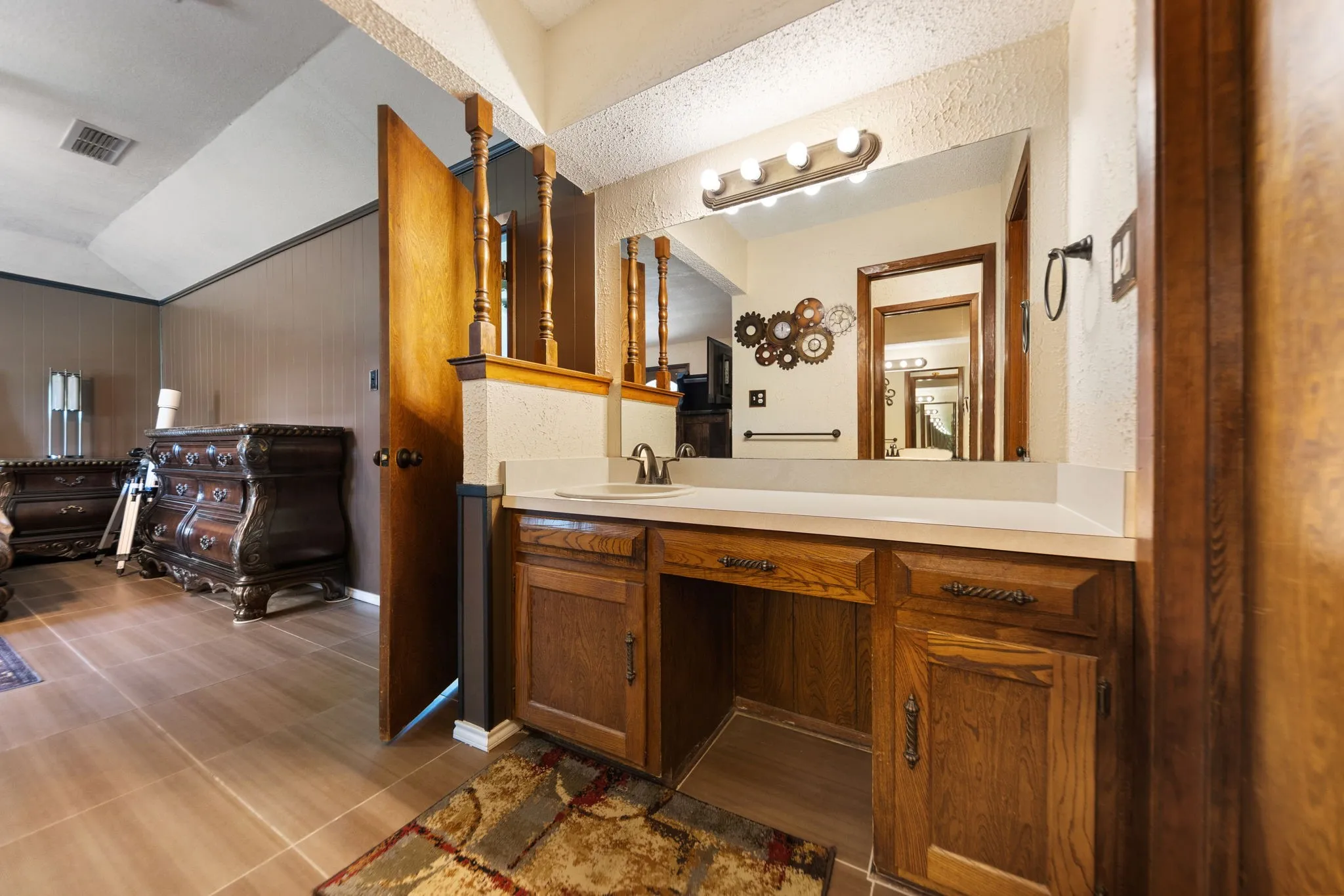 Farm For Sale in Denton County , 7808 ILESON Road, Aubrey, Texas 76227, 3 Bedroom, 2 Bathroom, 2 Garage spaces, 2,174 Sqft, built in 1982, mls#21265390, Real Estate Agent in Aubrey, Homes For Sale in Denton county, Homes For Sale in Aubrey, Realtor in Aubrey Texas, Real Estate Brokerage Independent Realty Texas, Luminita Cordes Realtor
