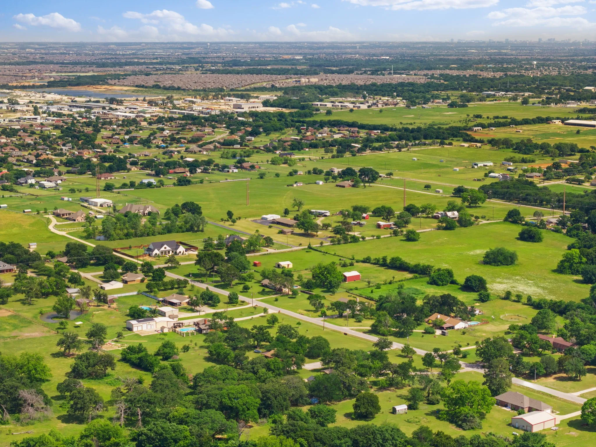 Farm For Sale in Denton County , 7808 ILESON Road, Aubrey, Texas 76227, 3 Bedroom, 2 Bathroom, 2 Garage spaces, 2,174 Sqft, built in 1982, mls#21265390, Real Estate Agent in Aubrey, Homes For Sale in Denton county, Homes For Sale in Aubrey, Realtor in Aubrey Texas, Real Estate Brokerage Independent Realty Texas, Luminita Cordes Realtor