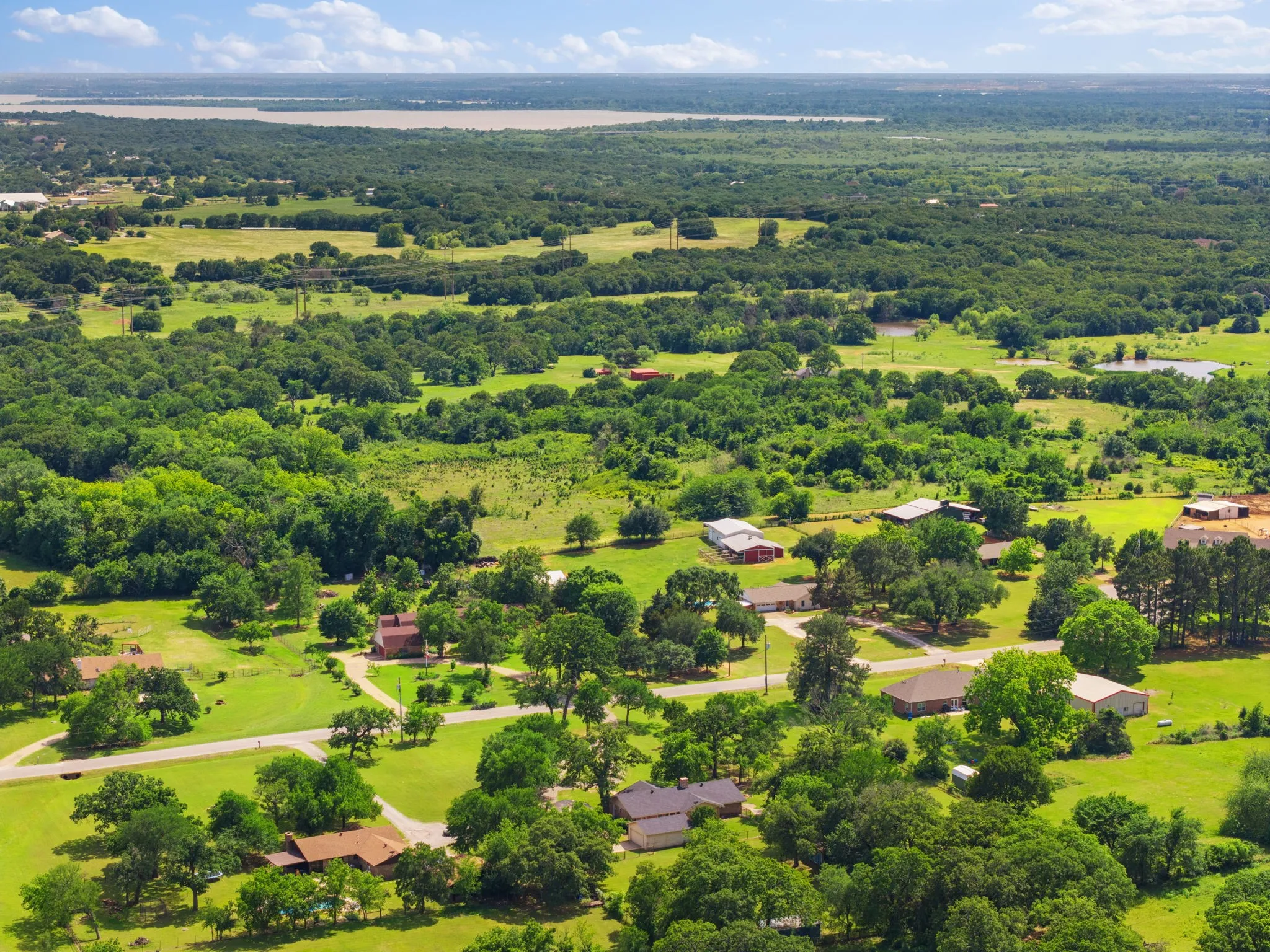 Farm For Sale in Denton County , 7808 ILESON Road, Aubrey, Texas 76227, 3 Bedroom, 2 Bathroom, 2 Garage spaces, 2,174 Sqft, built in 1982, mls#21265390, Real Estate Agent in Aubrey, Homes For Sale in Denton county, Homes For Sale in Aubrey, Realtor in Aubrey Texas, Real Estate Brokerage Independent Realty Texas, Luminita Cordes Realtor