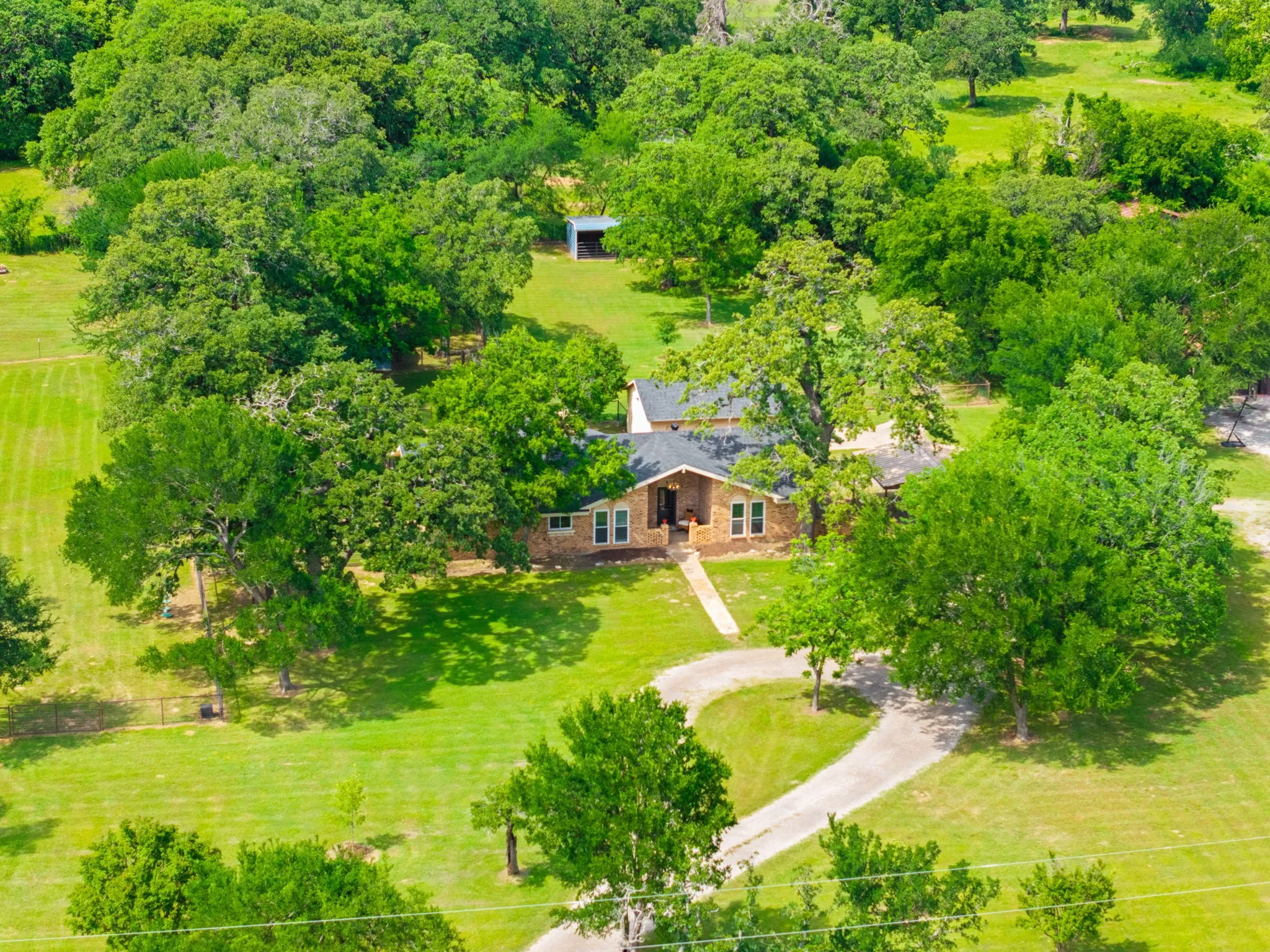 Farm For Sale in Denton County , 7808 ILESON Road, Aubrey, Texas 76227, 3 Bedroom, 2 Bathroom, 2 Garage spaces, 2,174 Sqft, built in 1982, mls#21265390, Real Estate Agent in Aubrey, Homes For Sale in Denton county, Homes For Sale in Aubrey, Realtor in Aubrey Texas, Real Estate Brokerage Independent Realty Texas, Luminita Cordes Realtor